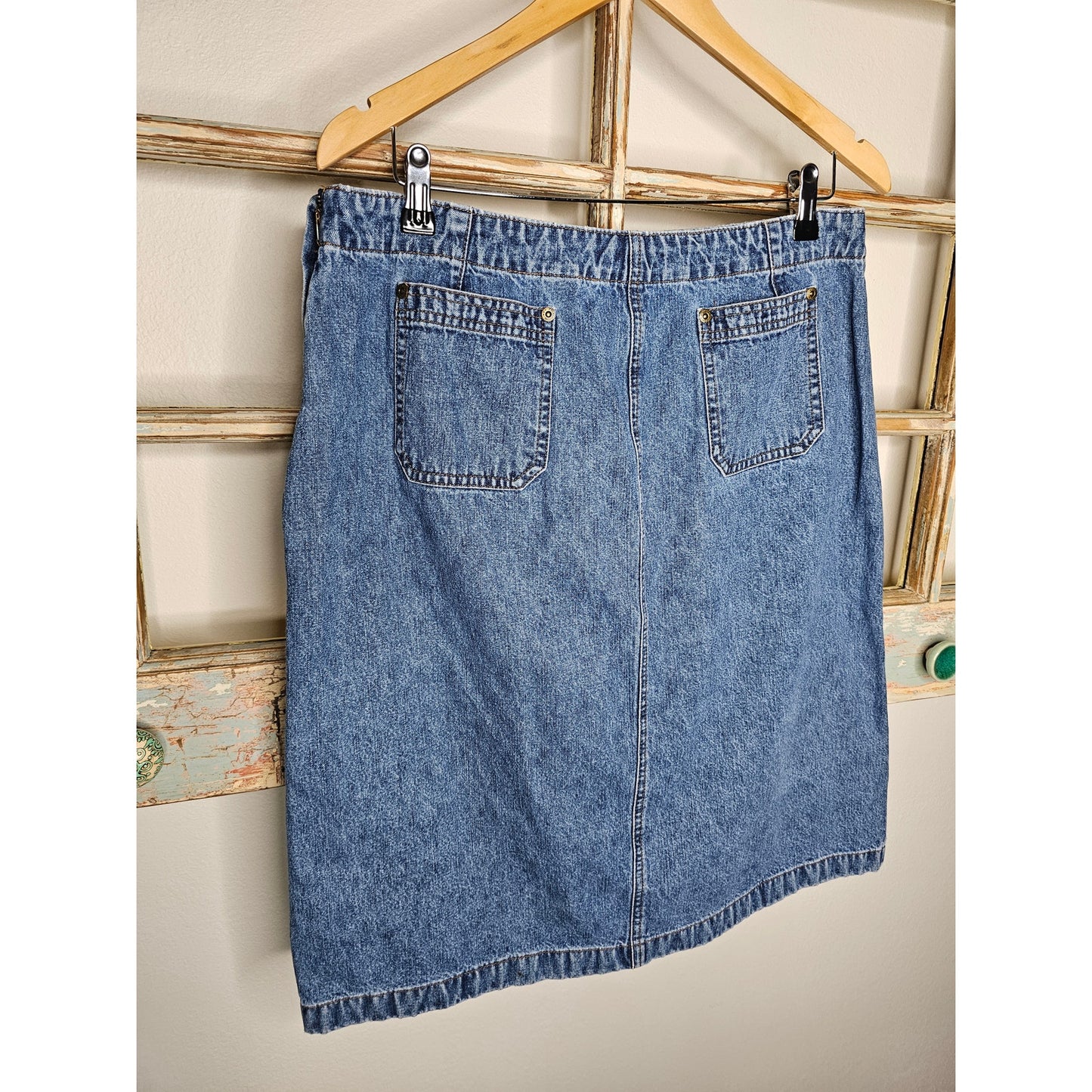 Vintage Covington Denim Lace Up Front Ladies size 16 front/back pockets