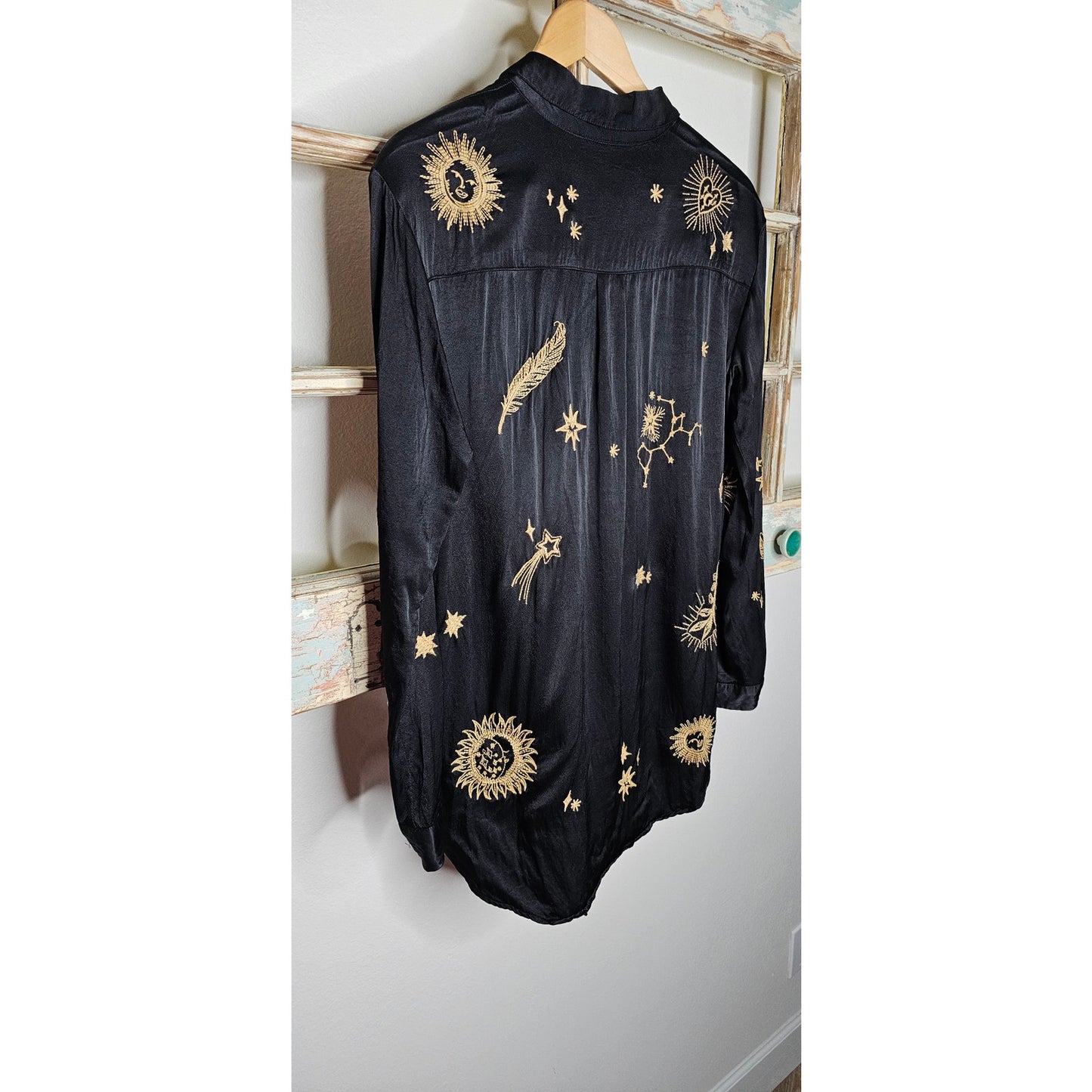 Johnny Was Workshop Black Button Up W/ Gold Embroidery High/low size XS