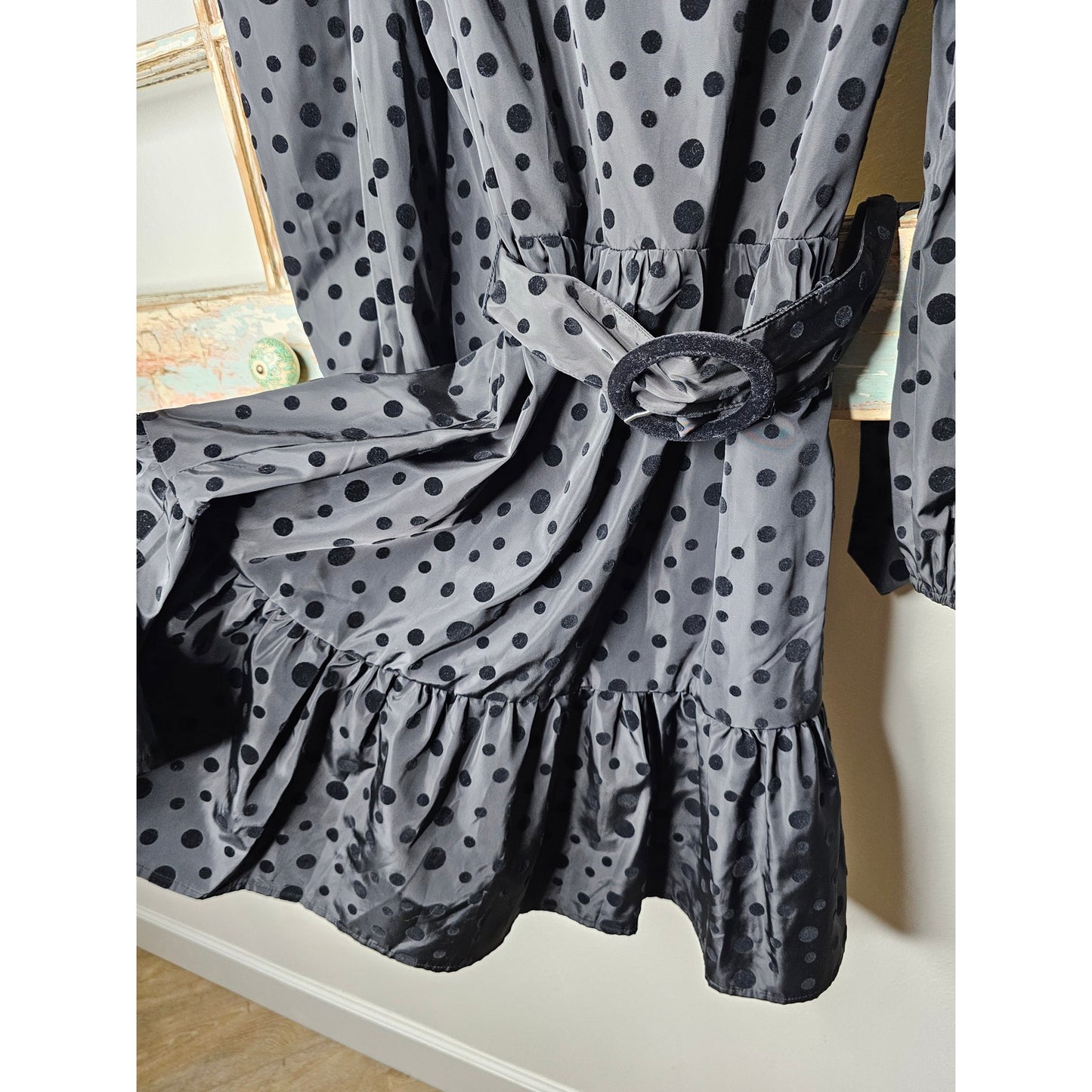 NWT Express black Velvety Polka Dot Puff Sleeve Tiered Dress size Medium