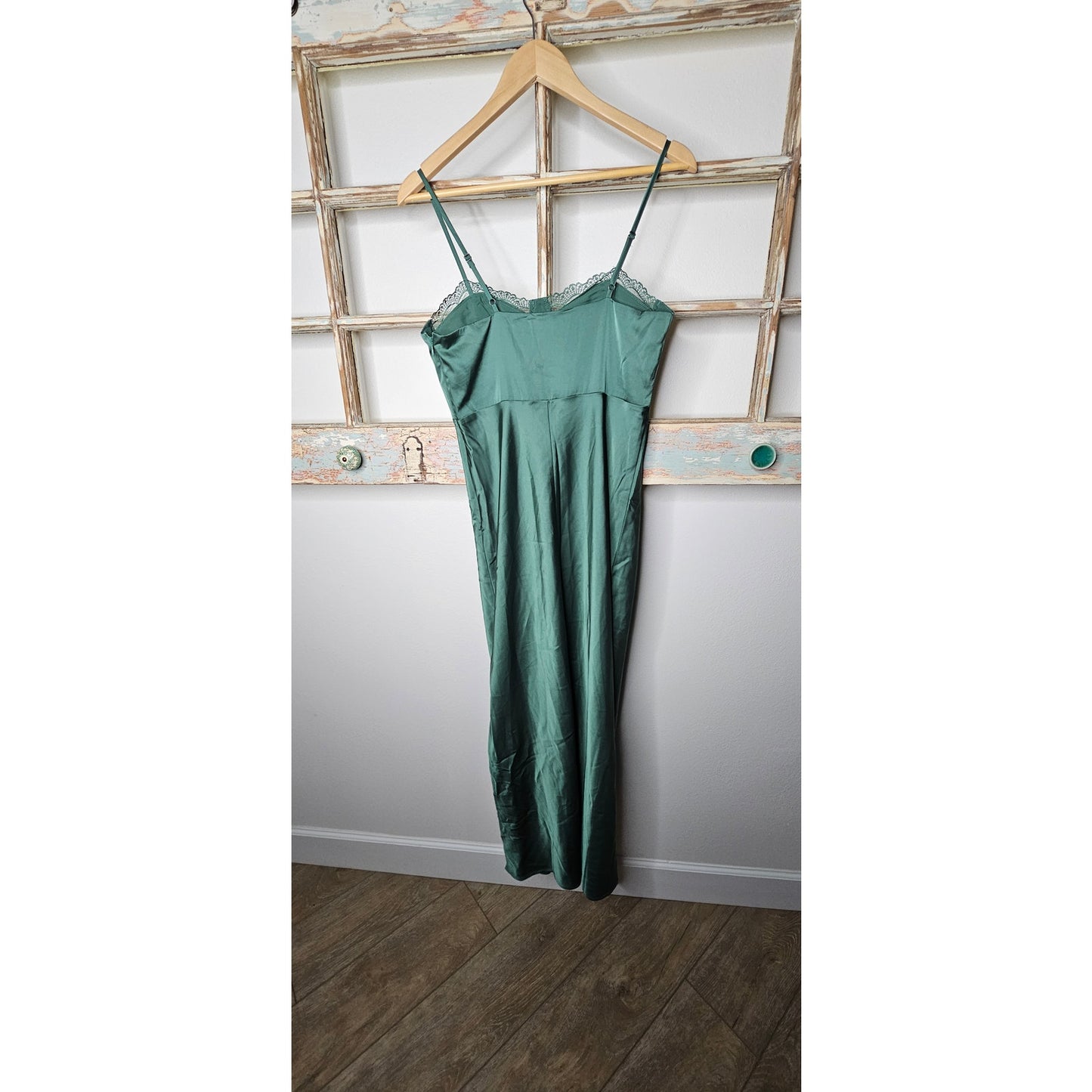 NWT Green Bustier Slip Midi Dress with Lace in Ladies size Small