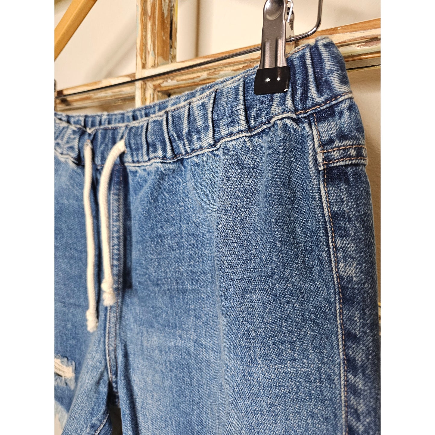 One Teaspoon Denim Jean Pull-on shorts with drawstring w/ fringed hem size 26