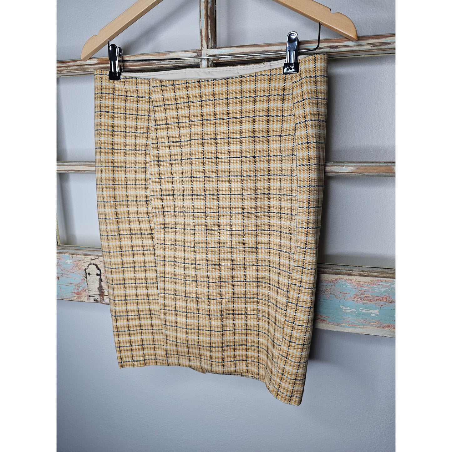 Liverpool LA Plaid Pencil Skirt with Slendering Waistband Ladies size 4P