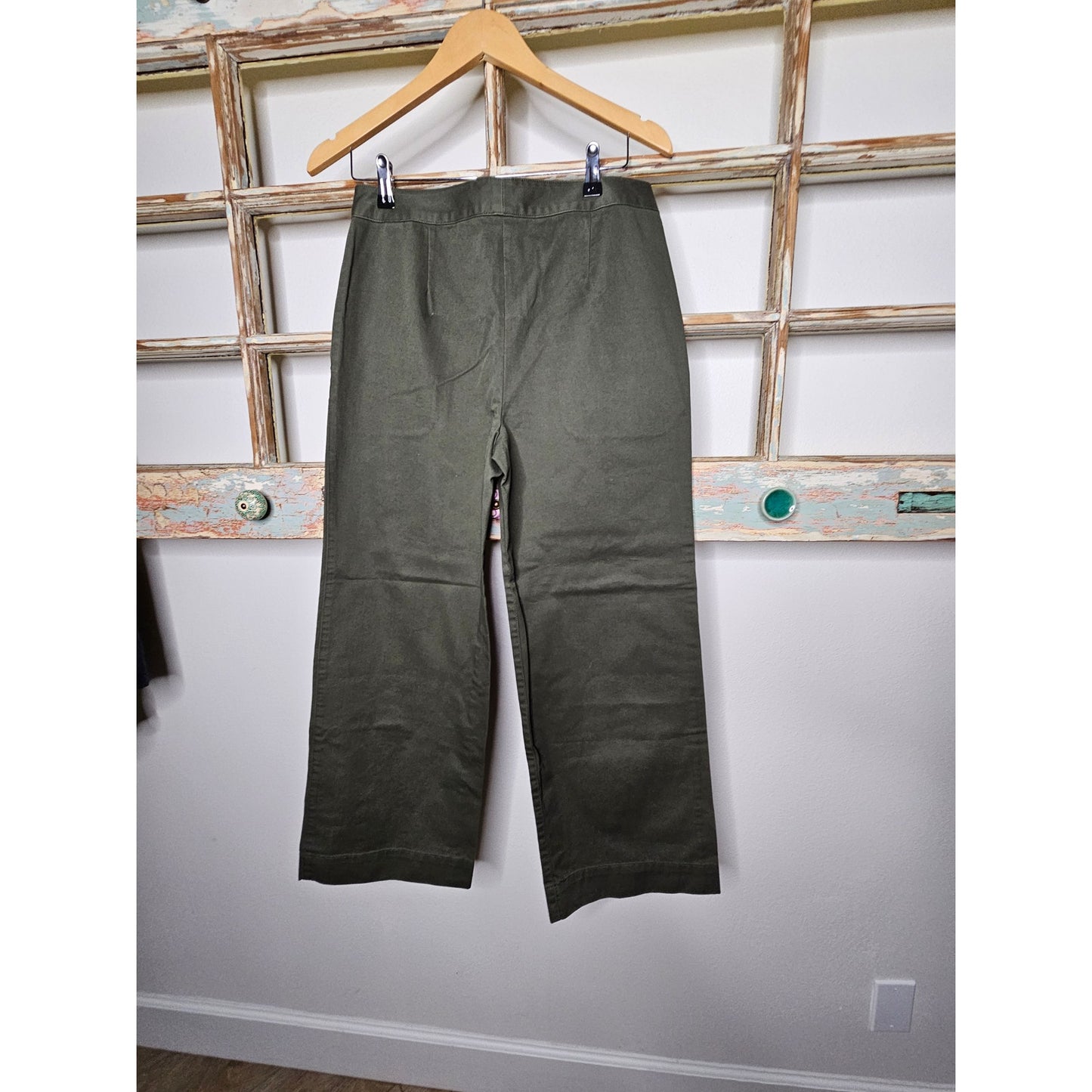 Theory Green Washed Sailor Button Wide Leg Chino's Size 6