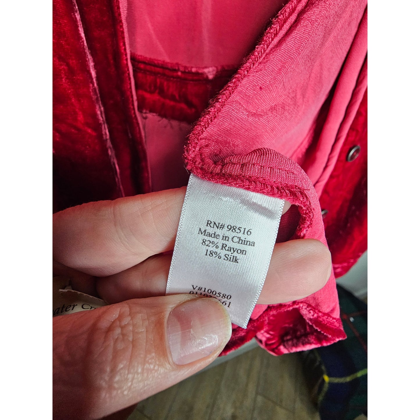 NWT Coldwater Creek Crushed Red Velvet V-neck button up ladies size Medium