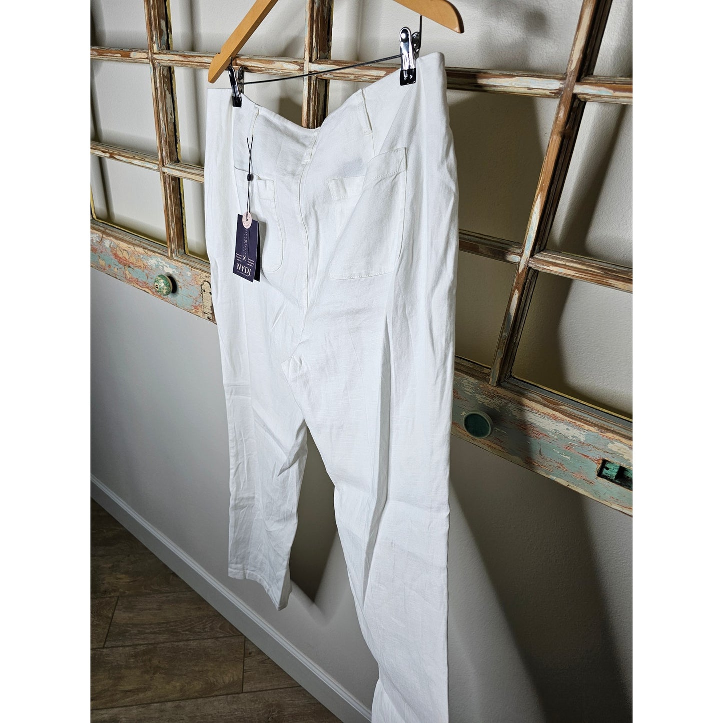 NWT NYDJ Optic white Linen Blend Lift/Tuck Pants Ladies size 14