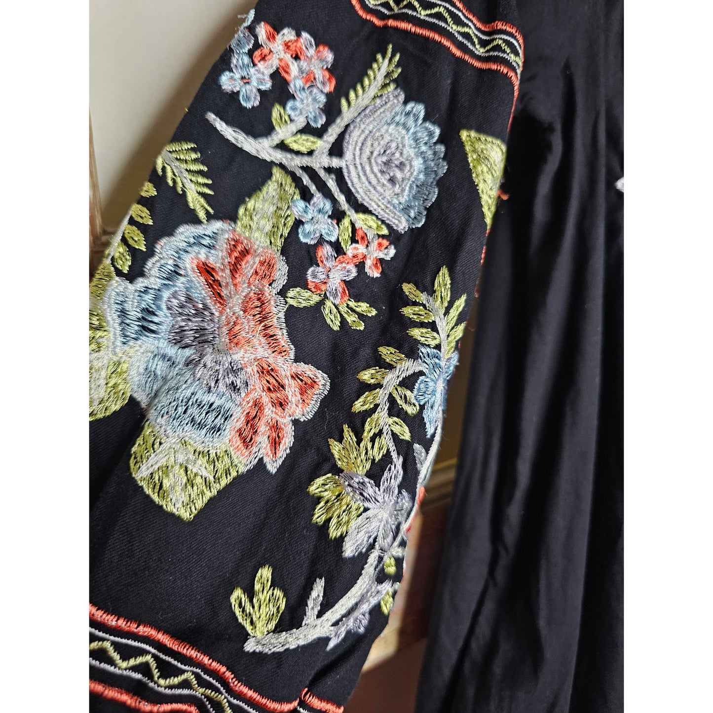 Free People Boho Off The Shoulder Black Embroidered Dress ladies size small