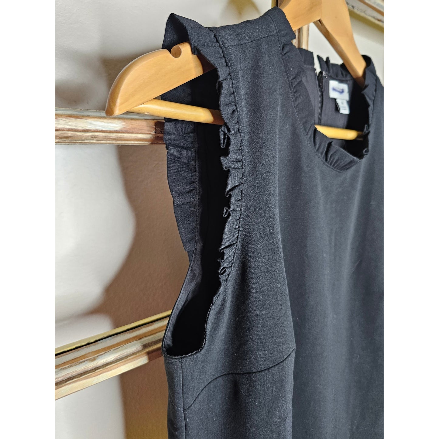 J. Crew Black Sleeveless Ruffled neckline/Sleeveless Straight Dress Size 6