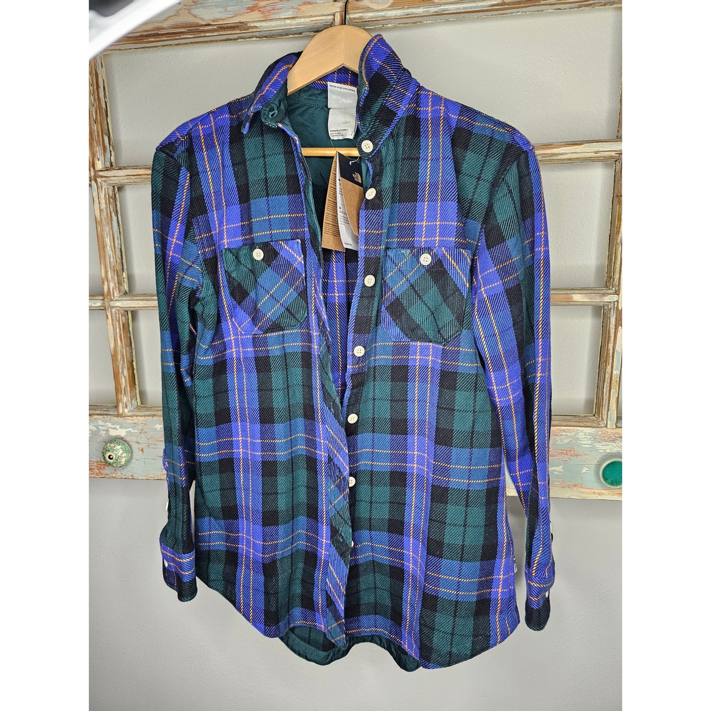 The North Face Flannel Relaxed Fit Button Up Shacket Ladies size Small