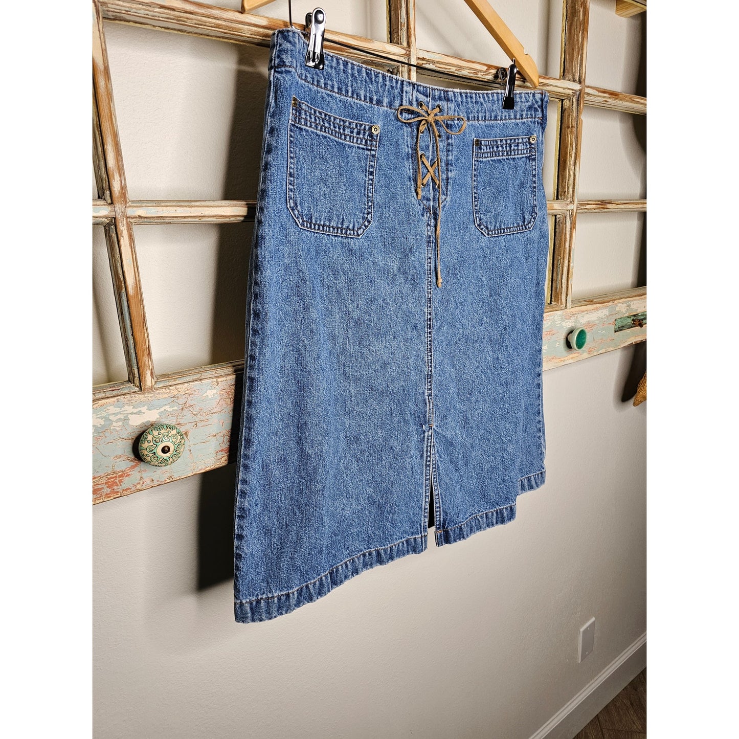Vintage Covington Denim Lace Up Front Ladies size 16 front/back pockets
