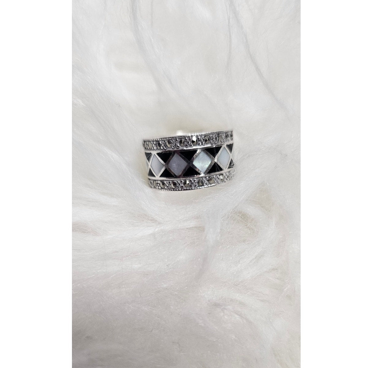 Onyx Marcasite Mother of Pearl Sterling 925 Harlequin Inlay Ring Size 7