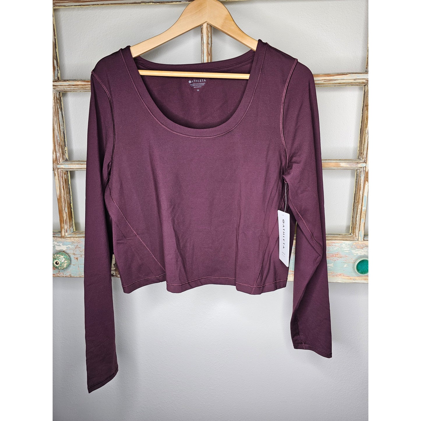 NWT Athleta Shanti Top Size 1X Antique Burgandy Long Sleeve & Cropped