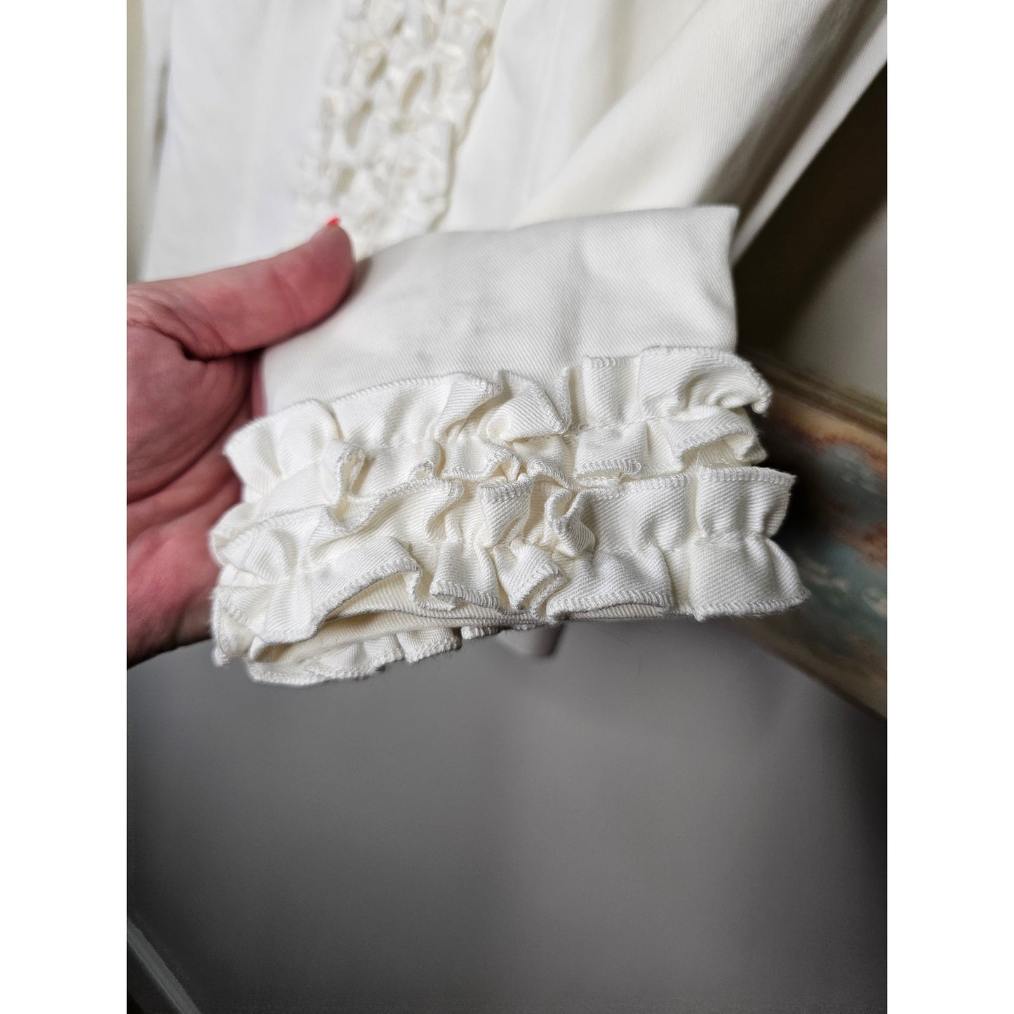 Anne Fontaine White Ruffled Blazer Ladies size 36 / US 0/2