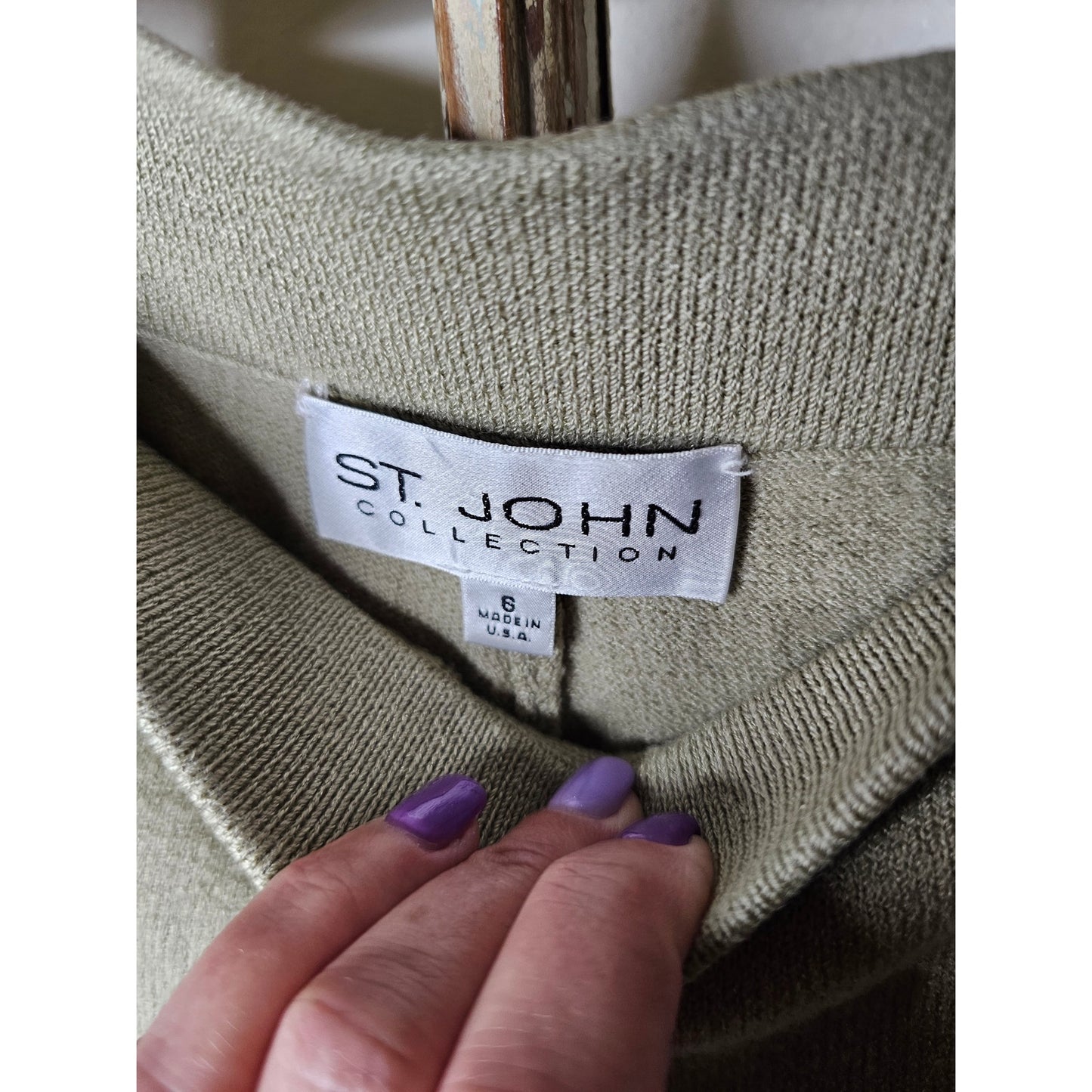 St. John Collection Knit Cropped Pants Womens Size 6 light Sage
