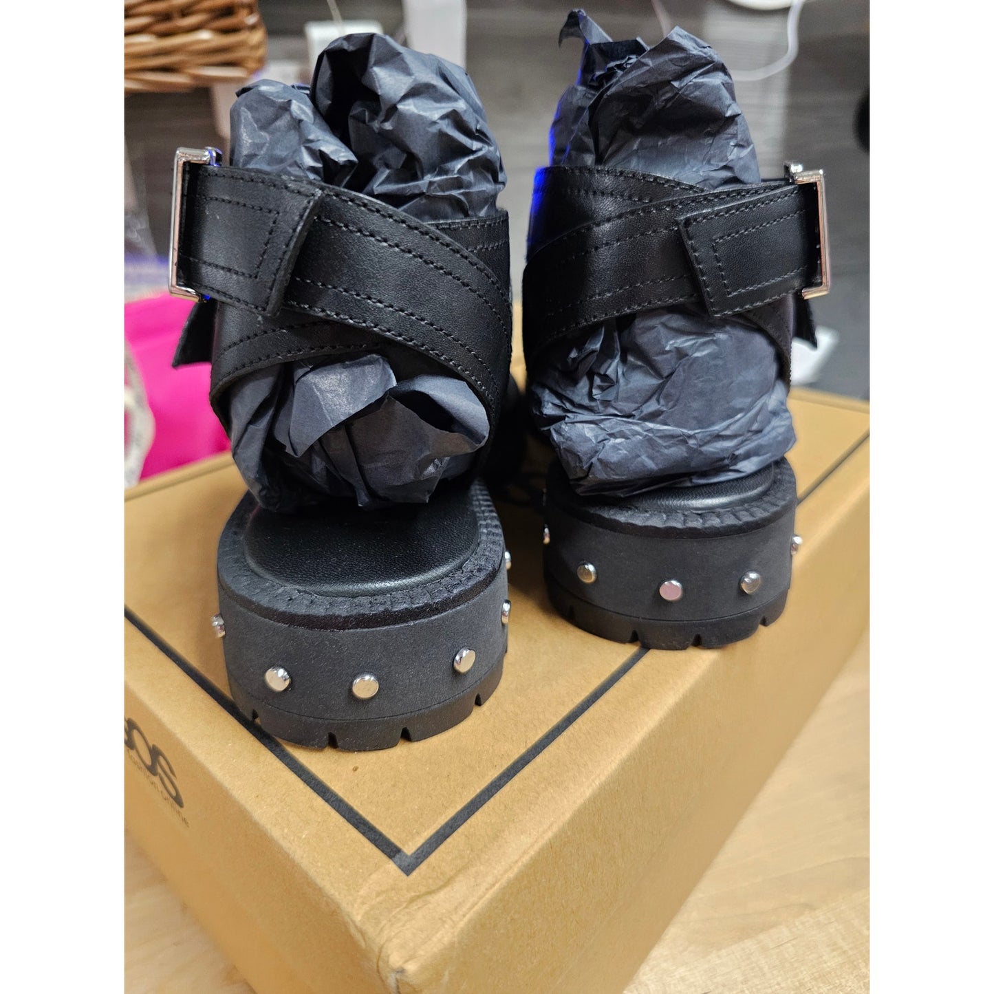 NWB Asos Finchley Premium Leather Chunky Flat Sandal with Buckles Size 6