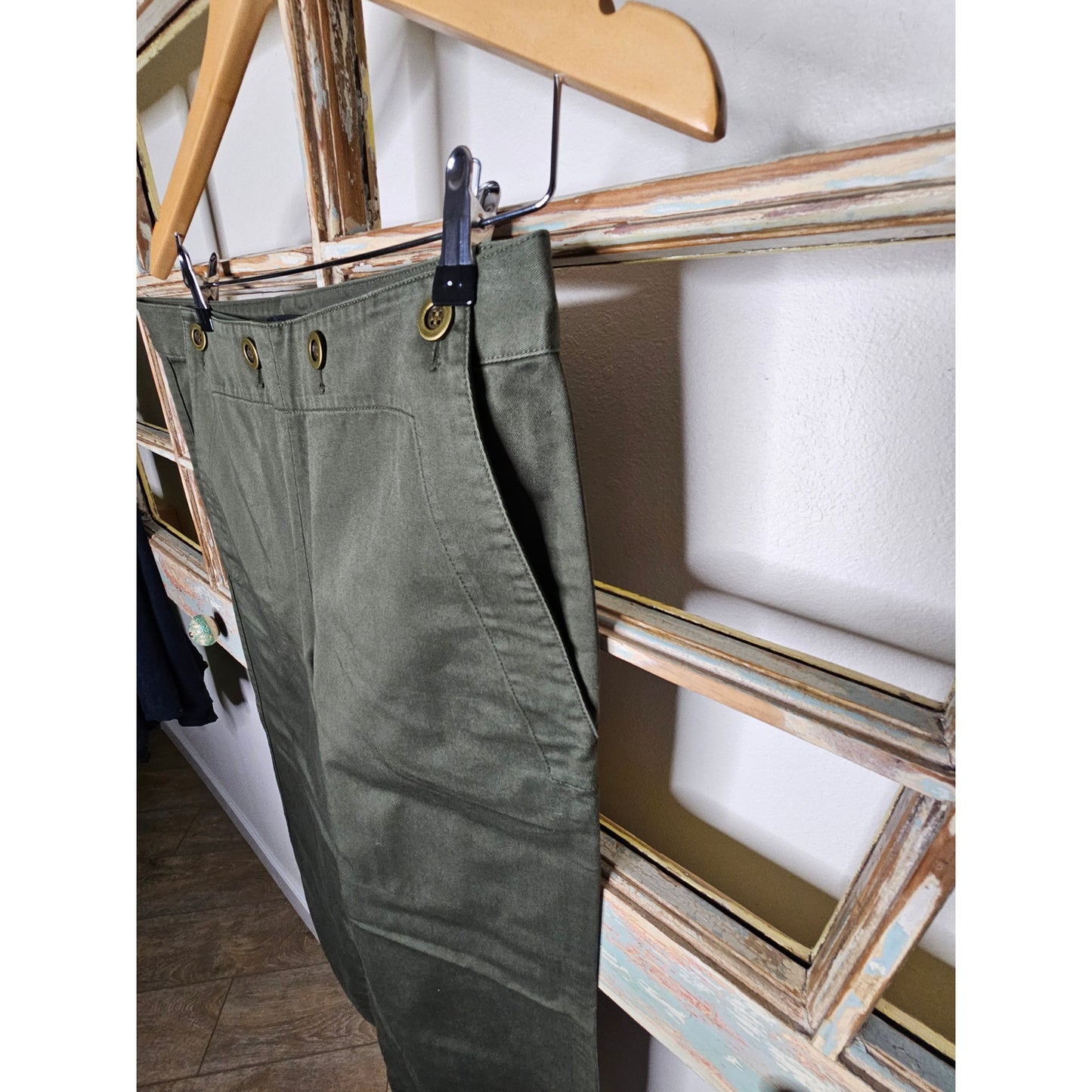 Theory Green Washed Sailor Button Wide Leg Chino's Size 6