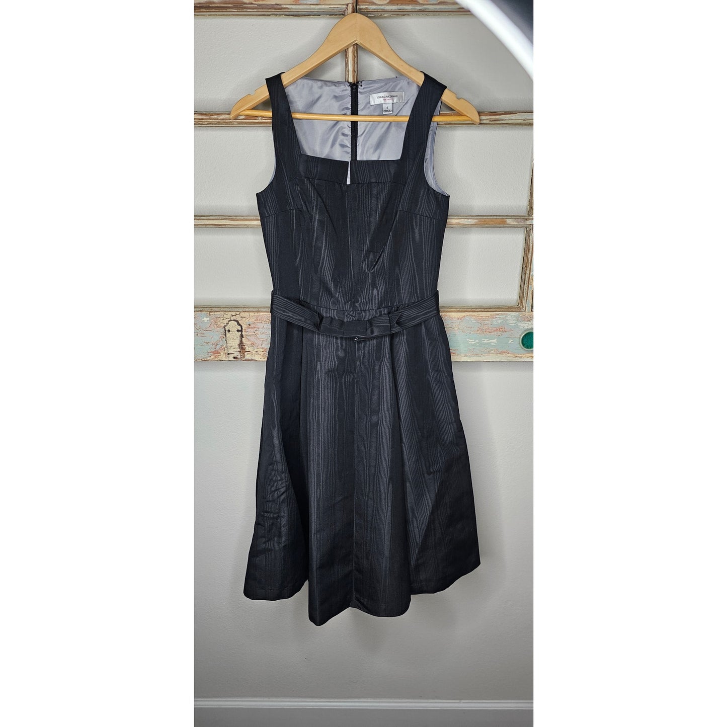 NWOT Isaac Mizrahi Black Belted Fit & Flare Party Dress size 4