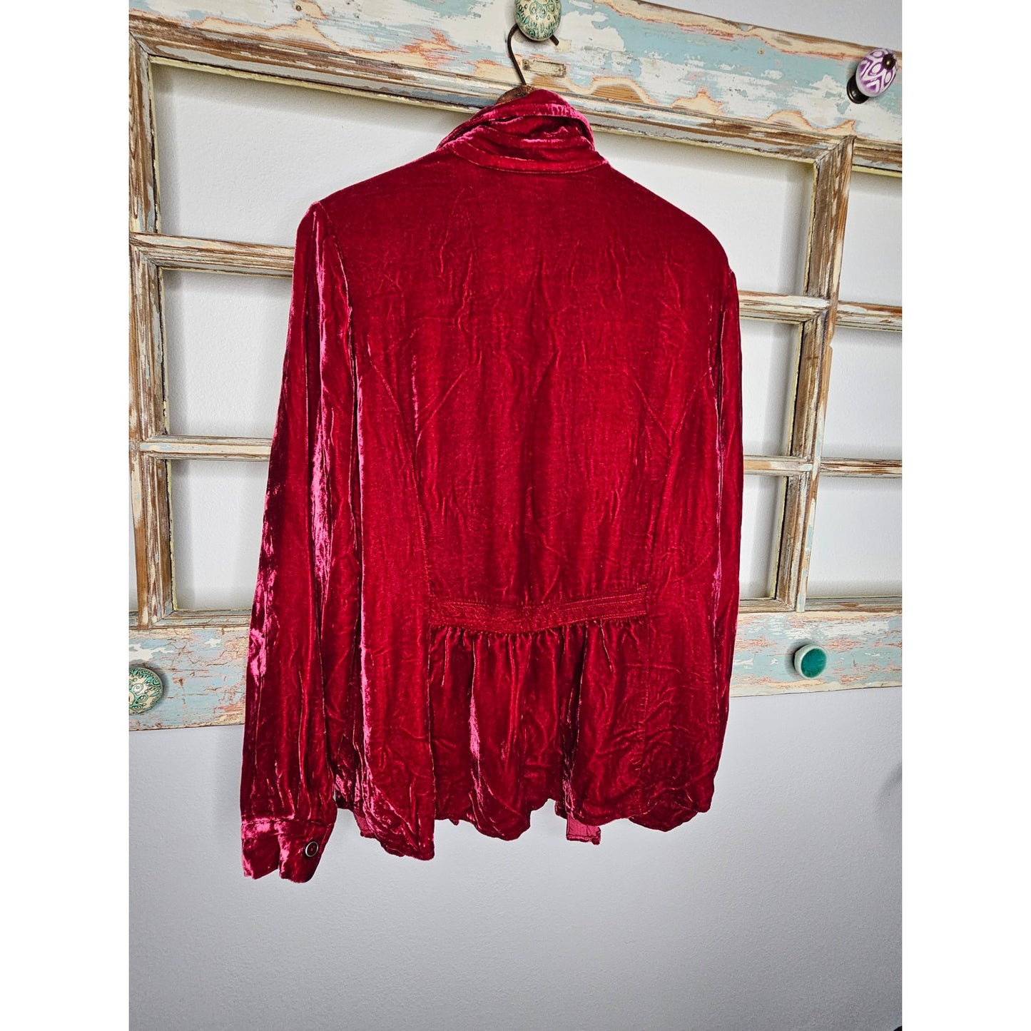 NWT Coldwater Creek Crushed Red Velvet V-neck button up ladies size Medium