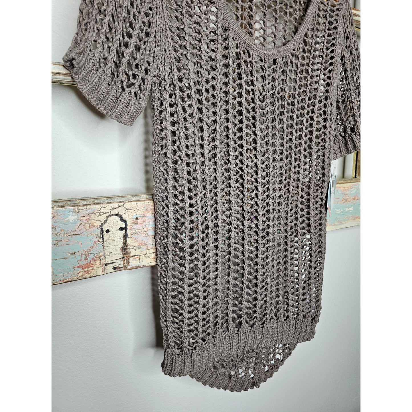 NWT Roxy Taupe Open Knit High Low Short Sleeve Top Size Large