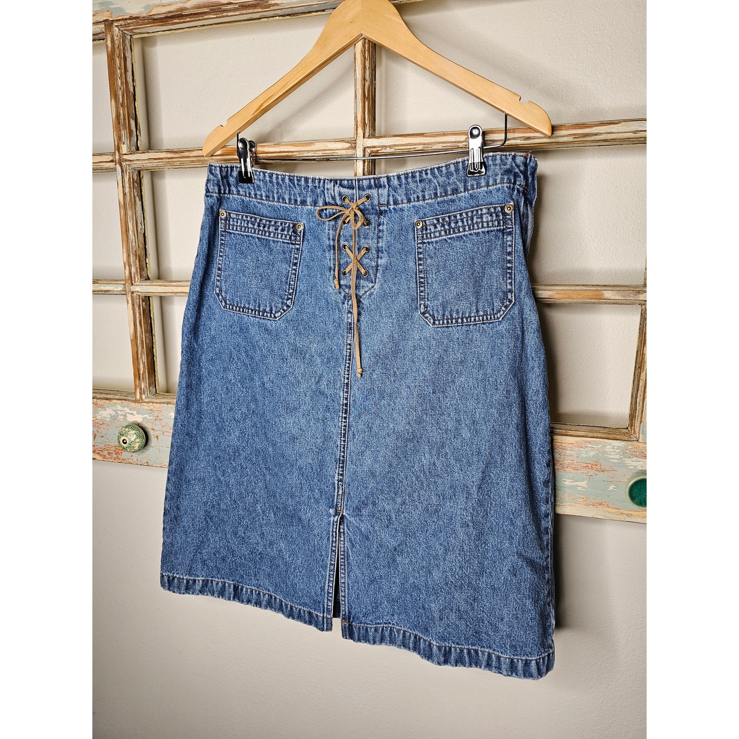 Vintage Covington Denim Lace Up Front Ladies size 16 front/back pockets