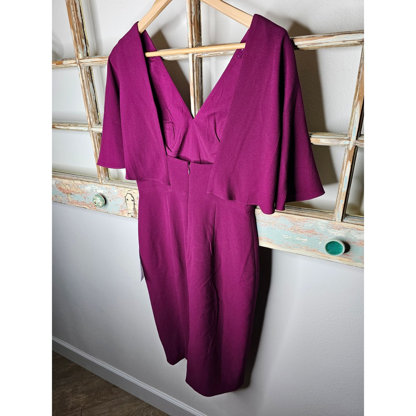 NWT Dress The Population Louisa Butterfly Sleeve Dress Ladies size Medium