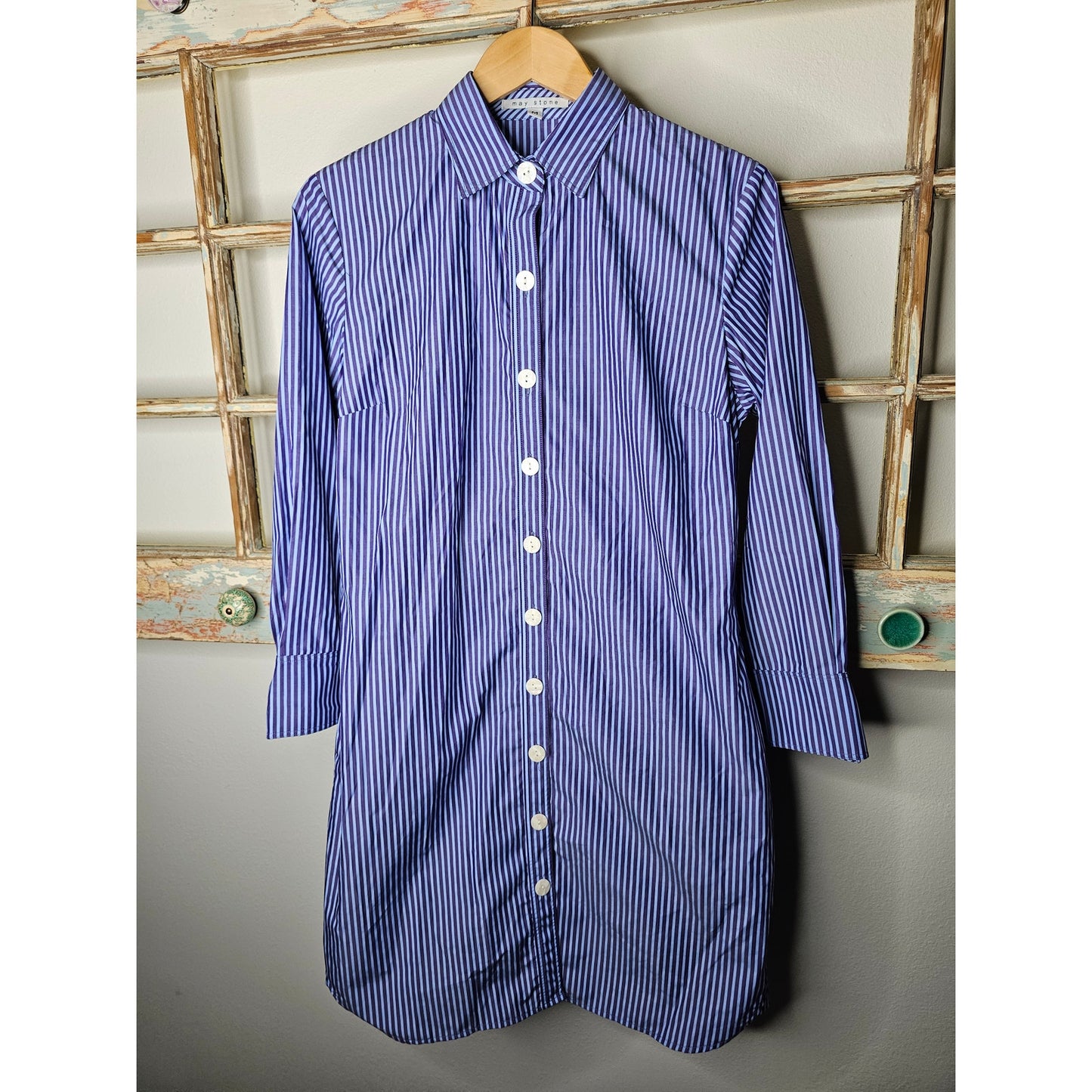 Oxford Striped Dress with Pearlized Buttons Blue/Purple Ladies size Medium