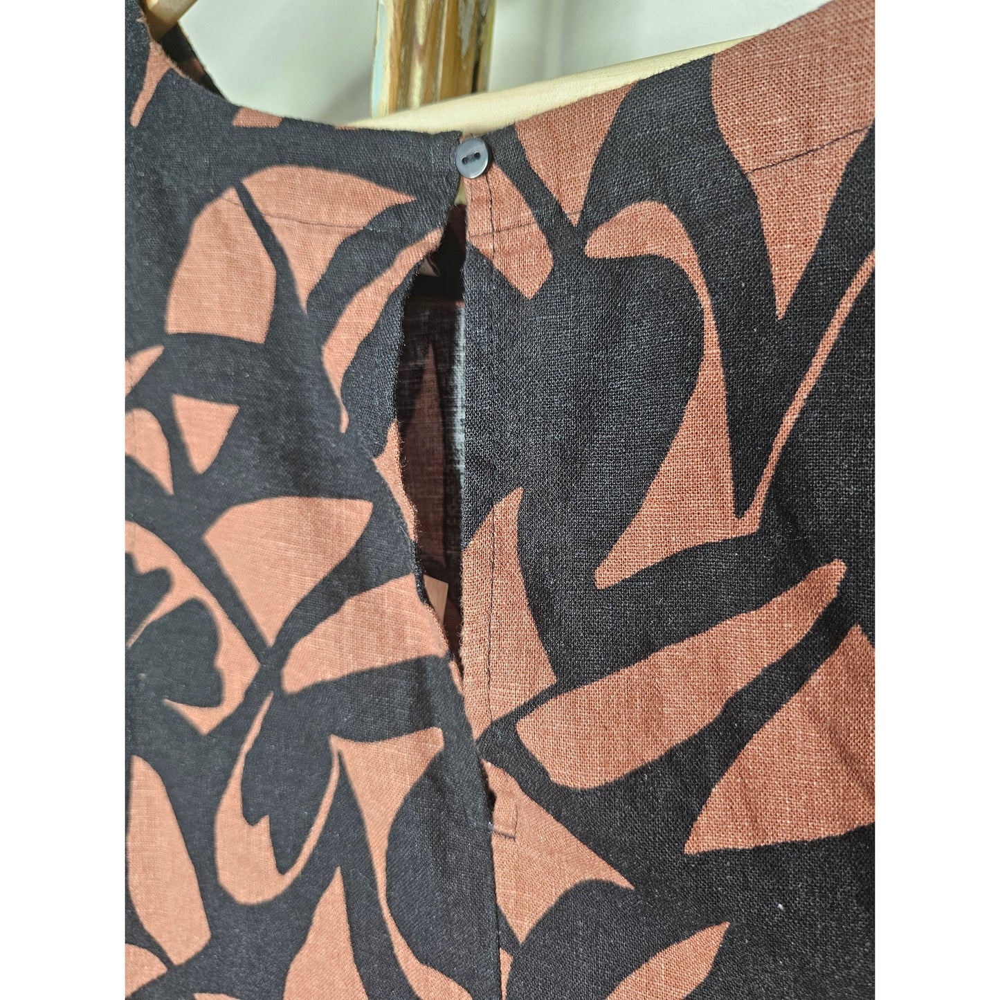 NWT Black/Brown Floral Linen Blend Dress Ladies Size Medium