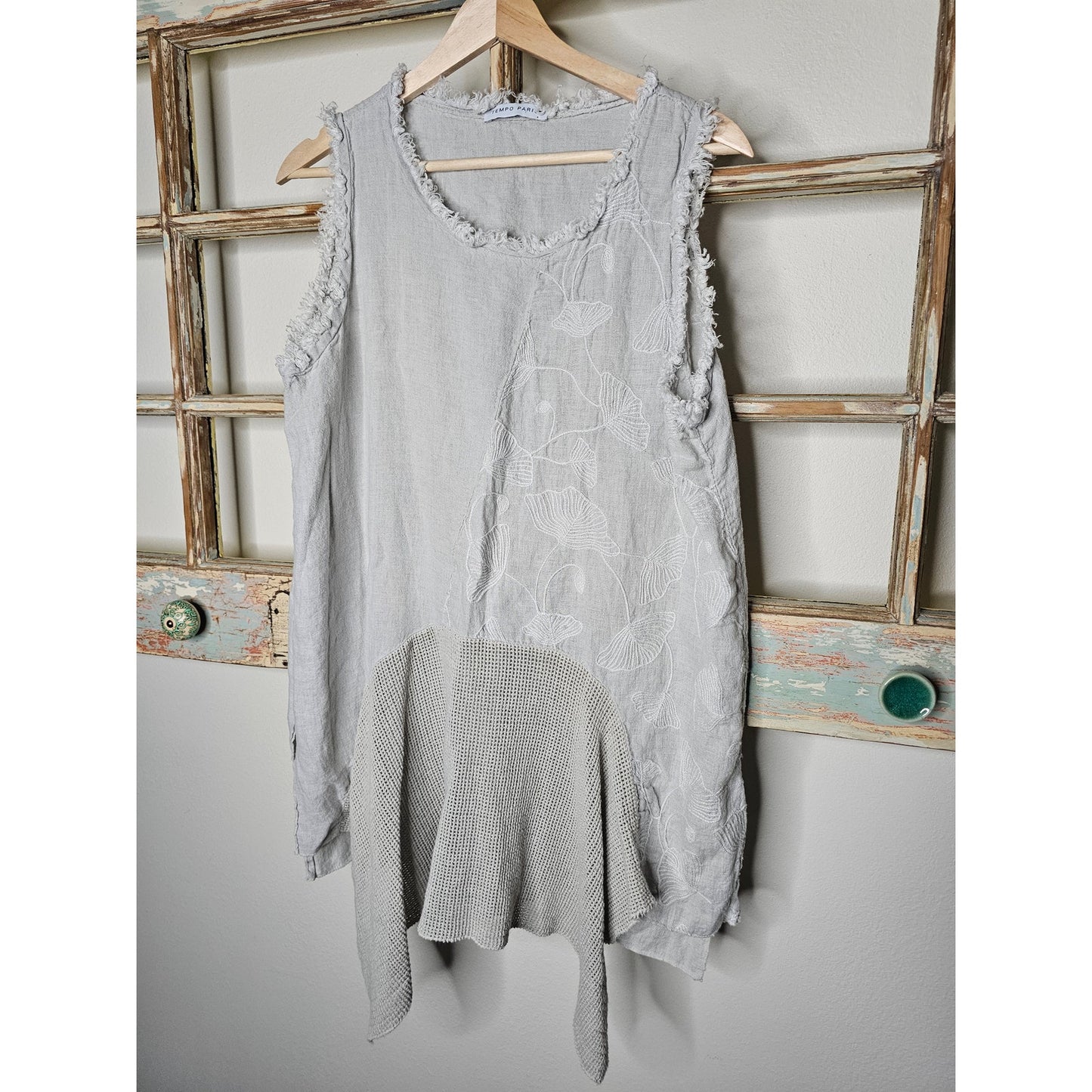 Tempo Paris Linen High Low Embroidered Frayed Edge Tank Top Size Large
