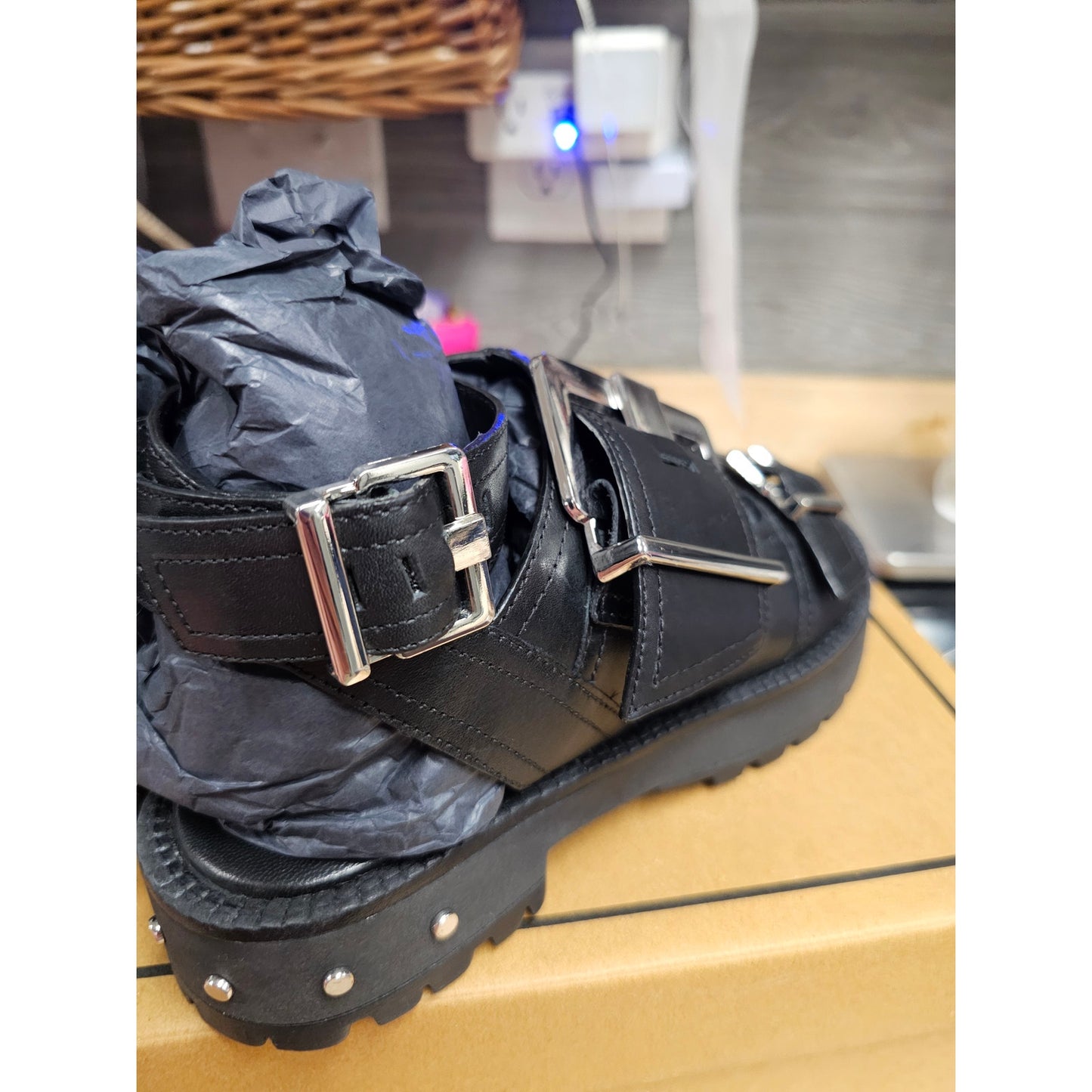 NWB Asos Finchley Premium Leather Chunky Flat Sandal with Buckles Size 6