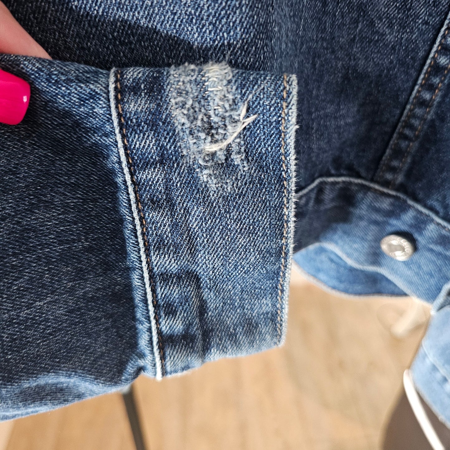 Levi Strauss & Co. Denim Jean Distressed Trucker Jacket Ladies Size XL