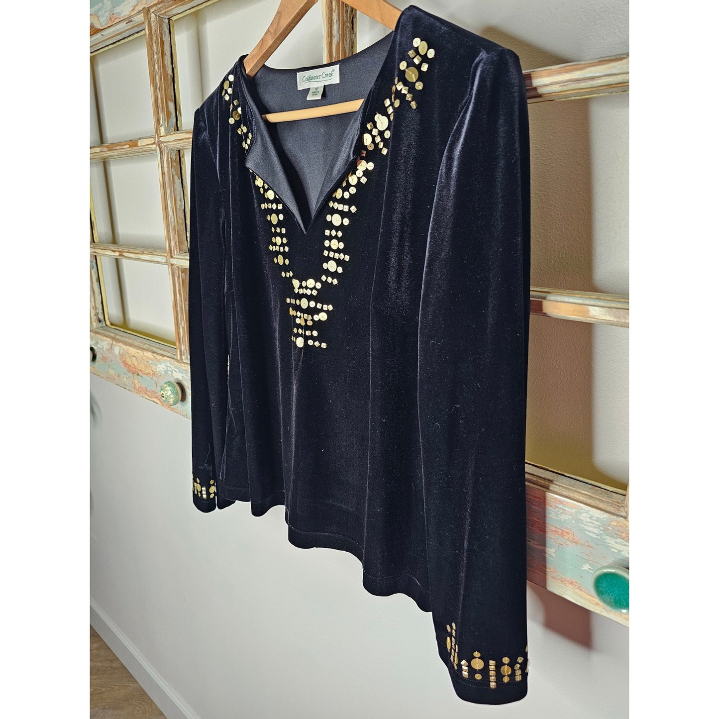 NWOT Coldwater Creek Black Velour V-Neckline Bell Sleeves Gold accents size 12