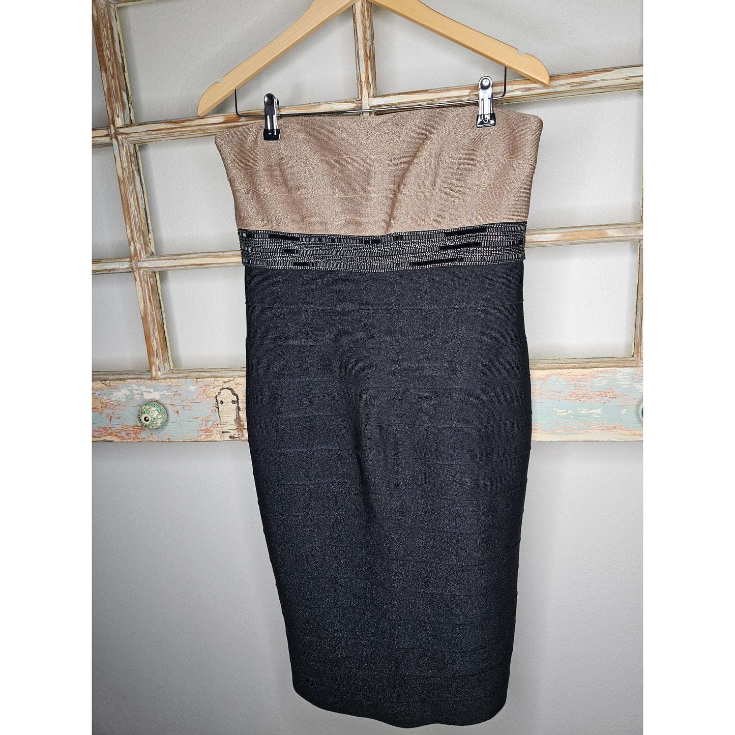 NWT Carmen Marc Valvo Two-Tone Metallic Bandage Dress With beaded belt size Large