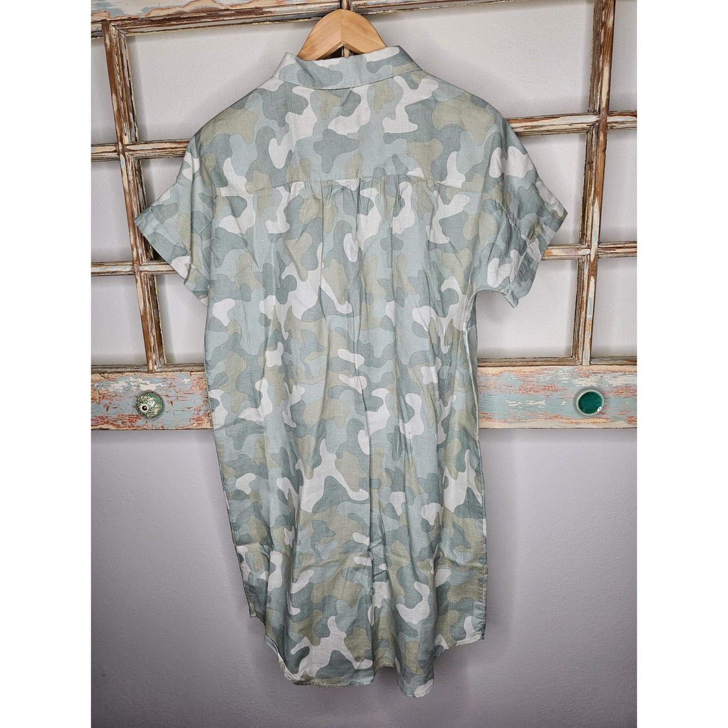 Linen Camouflage Button Up Dress By C&C California Ladies size Large