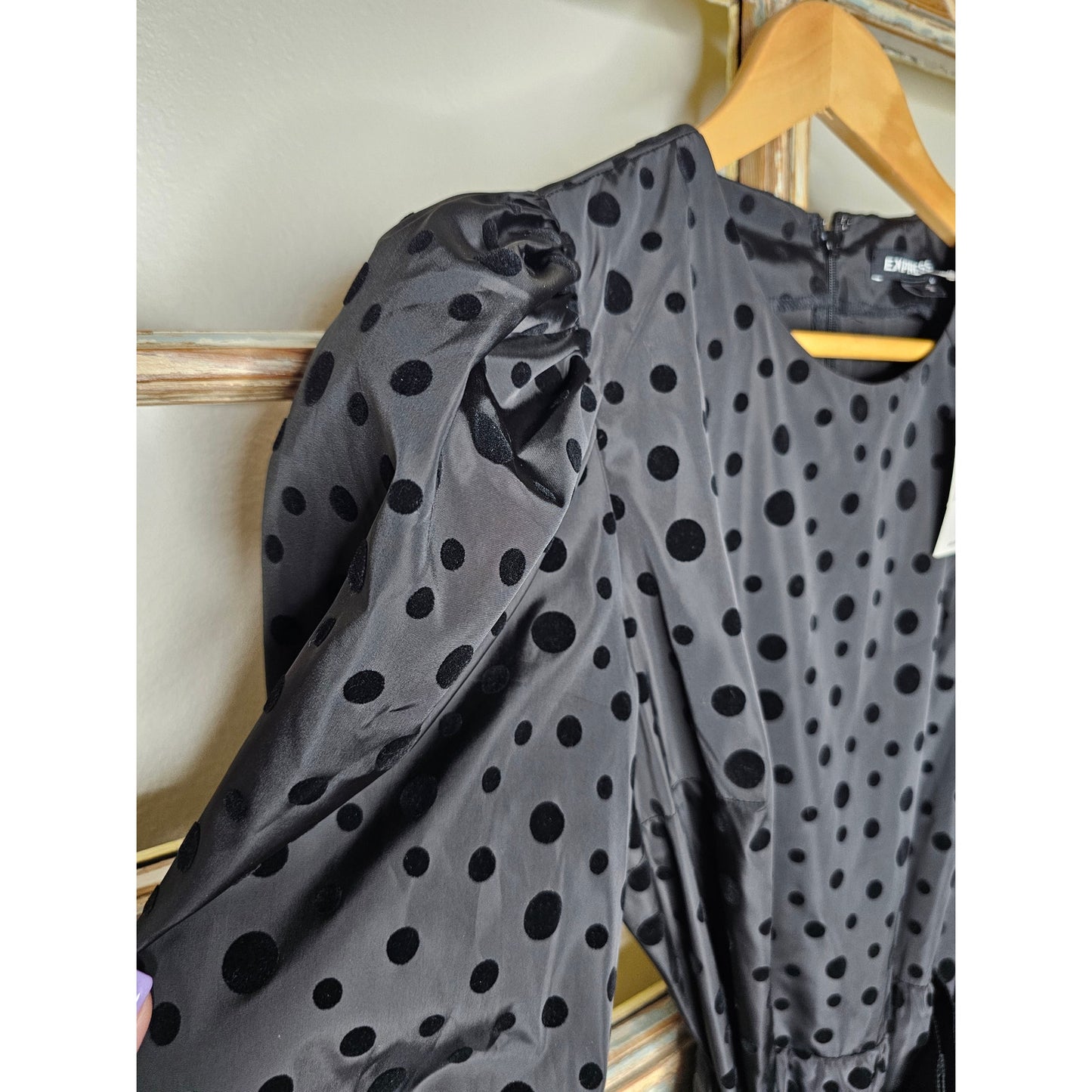 NWT Express black Velvety Polka Dot Puff Sleeve Tiered Dress size Medium