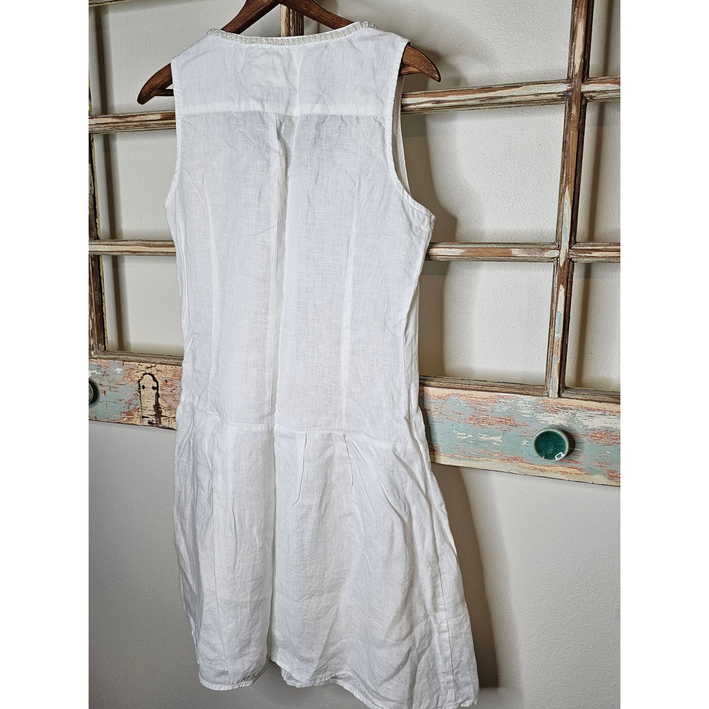 Linen Dress White Drop Waist Pearl Accents by Malvin Germany Ladies size Small