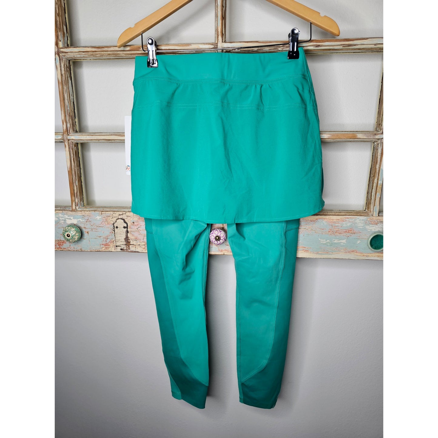 NWT Lululemon 2-in-1 Green Tennis Skirt & Tights 25" Ladies size 6