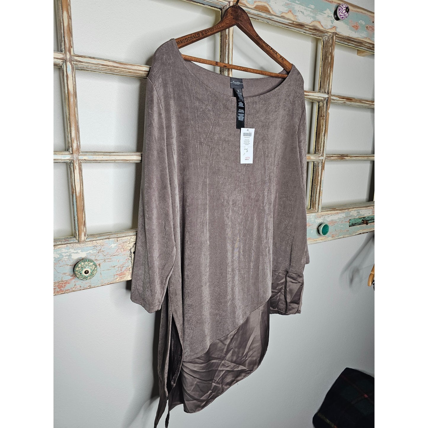 NWT Chico's Travelers Women's size 3 / XL Asymmetrical Tunic Boho Top