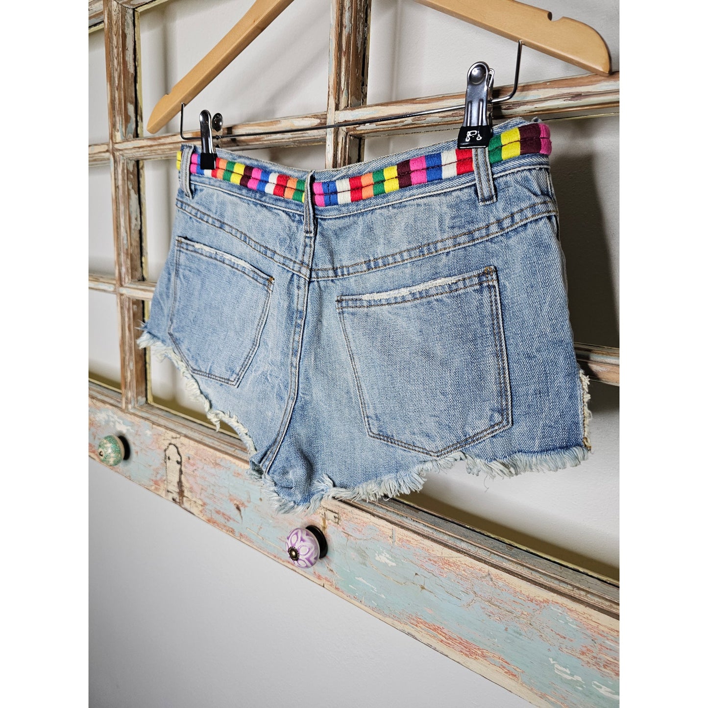 Free People Eliot Embroidered Waistband Denim Jean Shorts Size 24