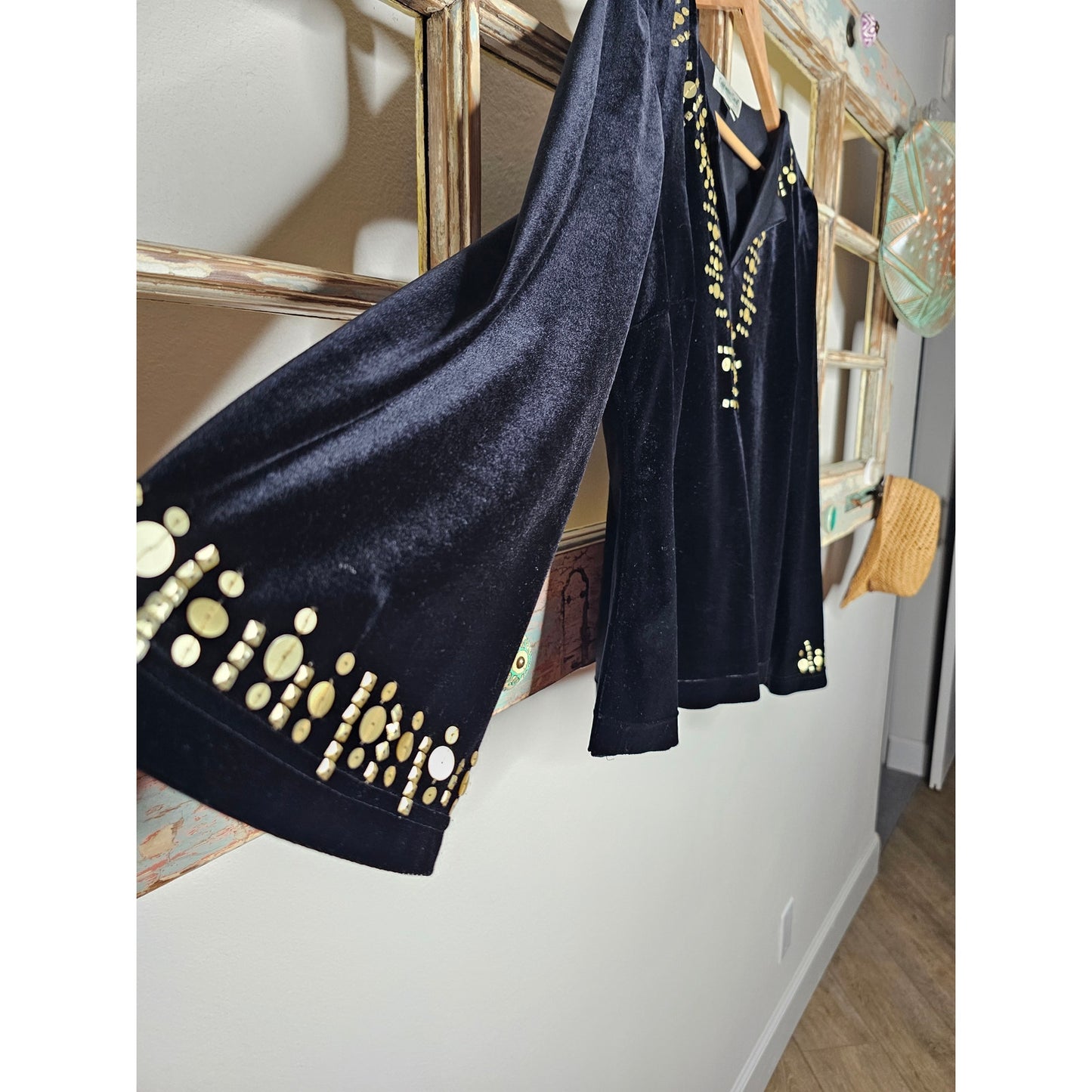 NWOT Coldwater Creek Black Velour V-Neckline Bell Sleeves Gold accents size 12