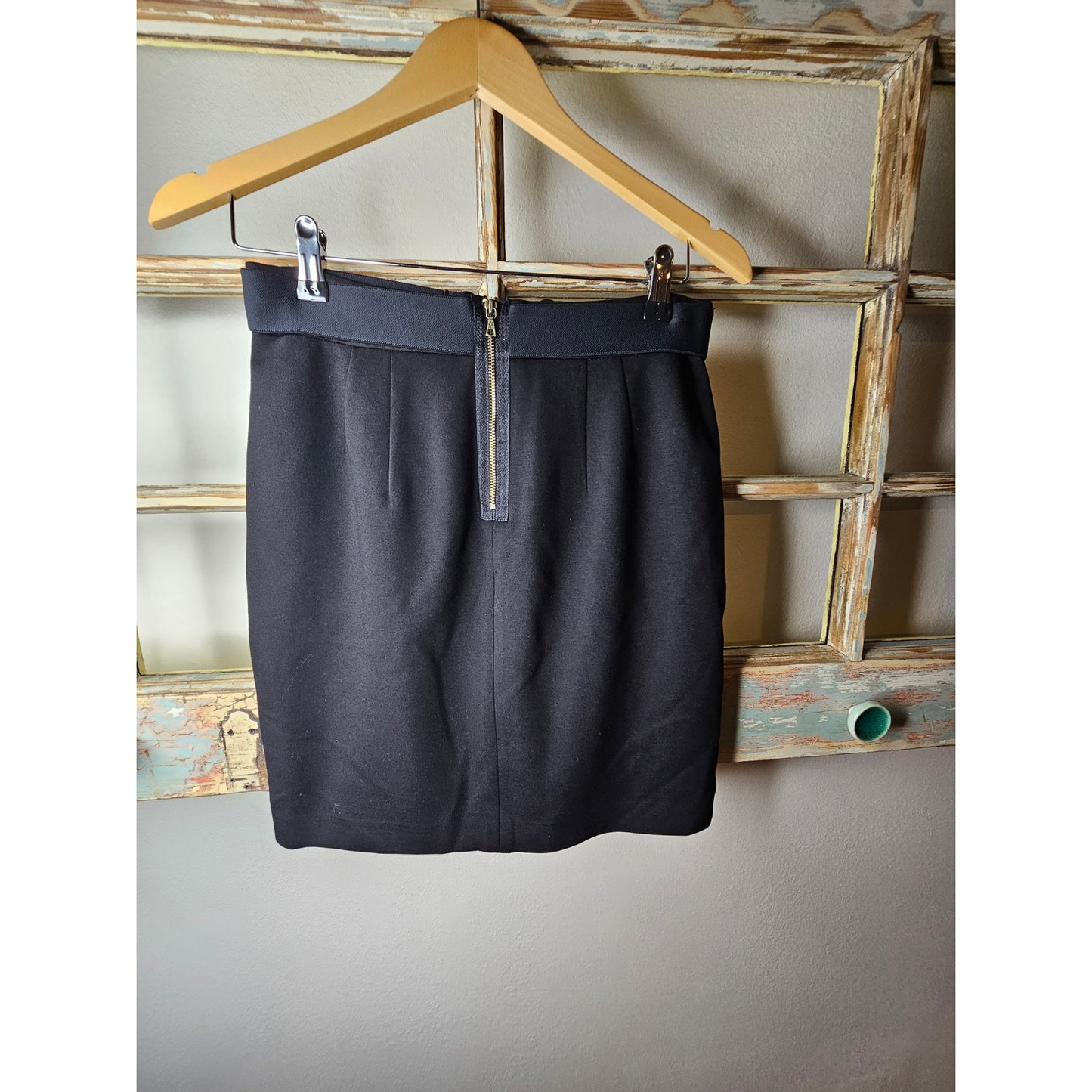 Trina Turk LA lined Black Belted Mini Skirt With Pleats Size 10