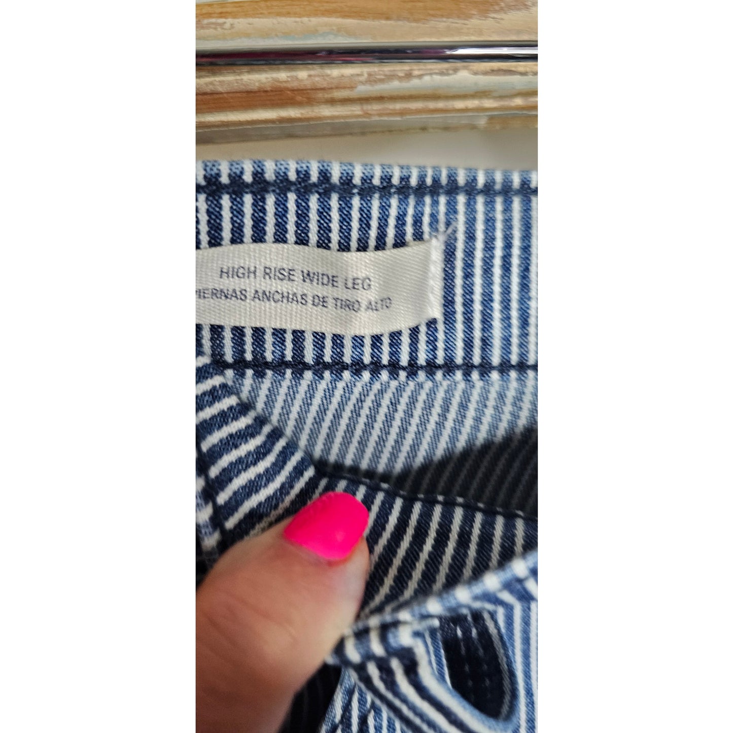 NWT High Rise Wide Leg Conductor blue/white stripe Jeans Ladies size 6