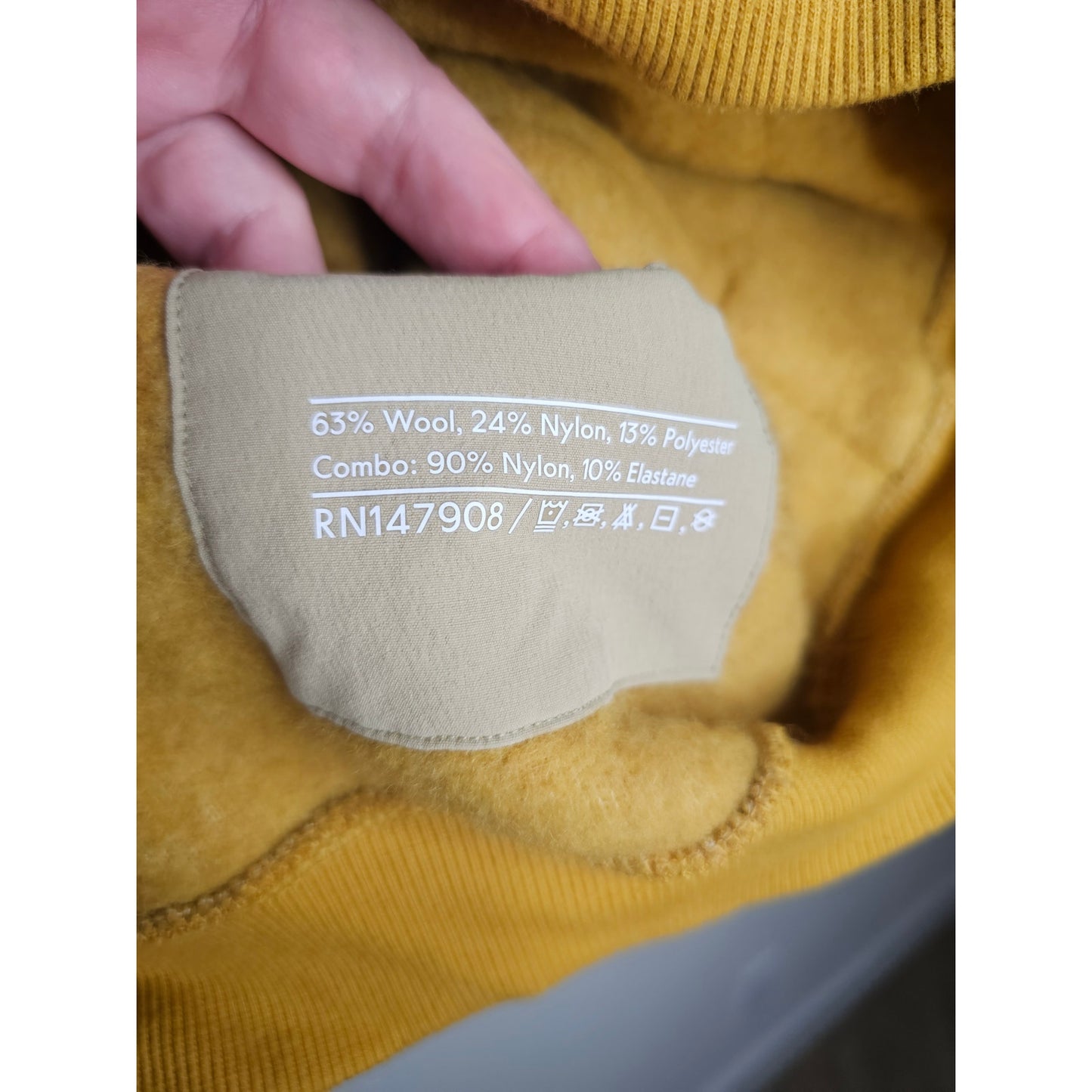 Outdoor Voices Megafleece yellow 1/2 Zip Hoodie Size Small