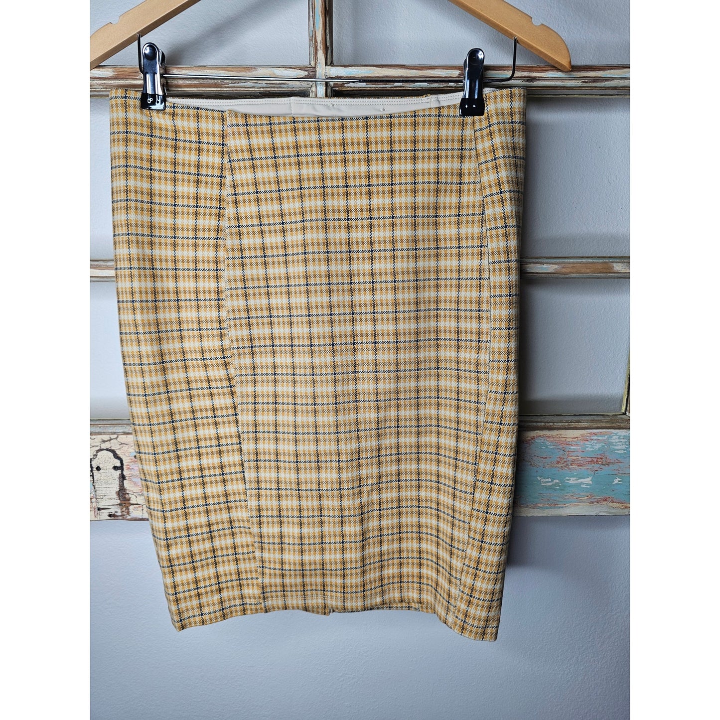 Liverpool LA Plaid Pencil Skirt with Slendering Waistband Ladies size 4P