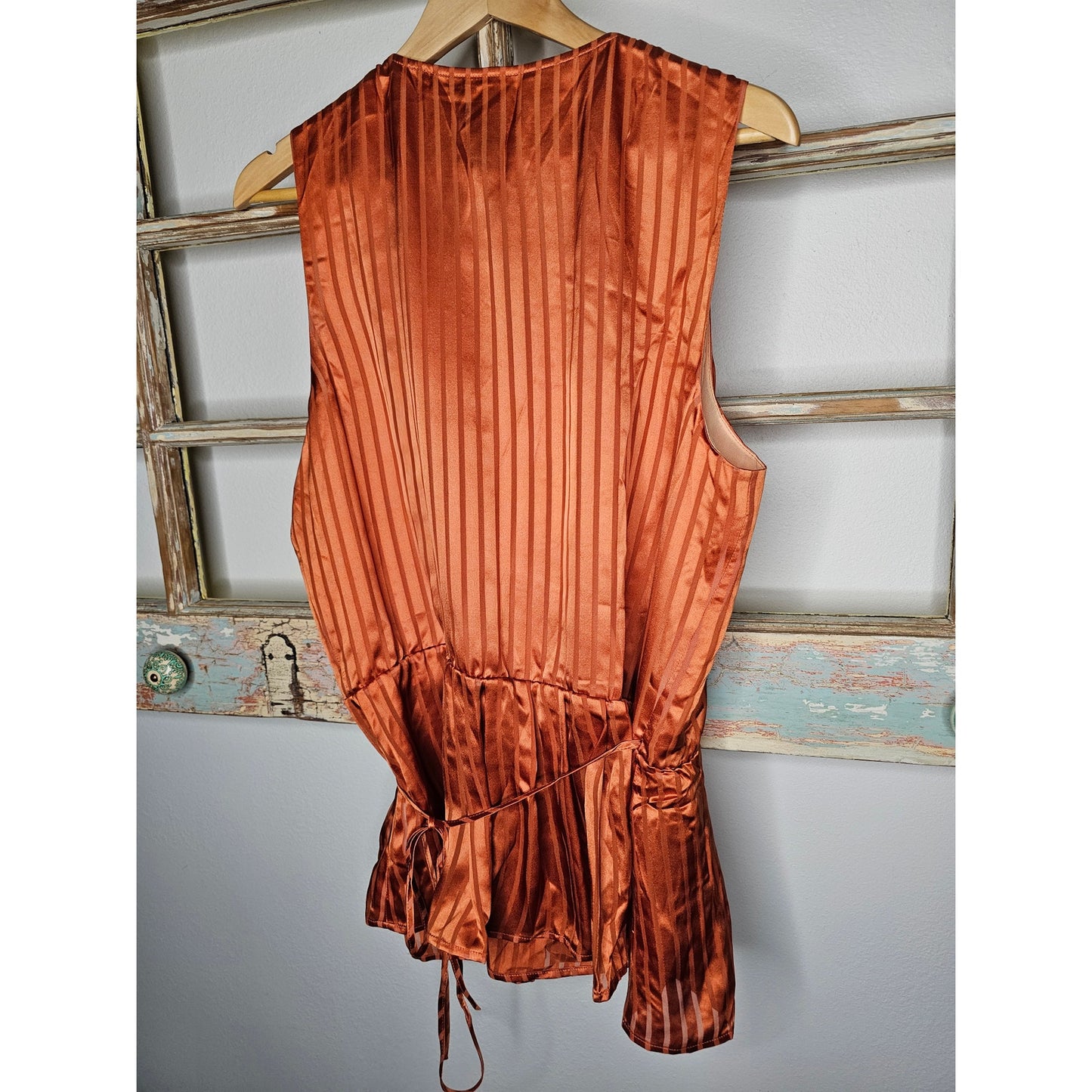NWT Doncaster Collection Silk Sleeveless Wrap Top Size Large