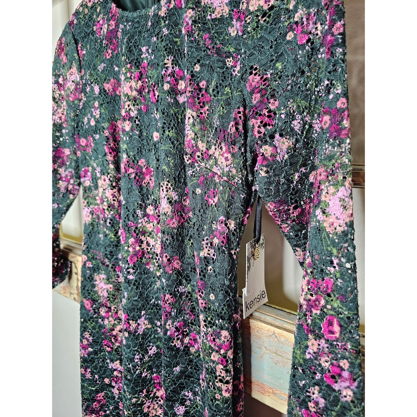 NWT Kenzie Lace Floral Midi Pencil Dress Ladies Size2
