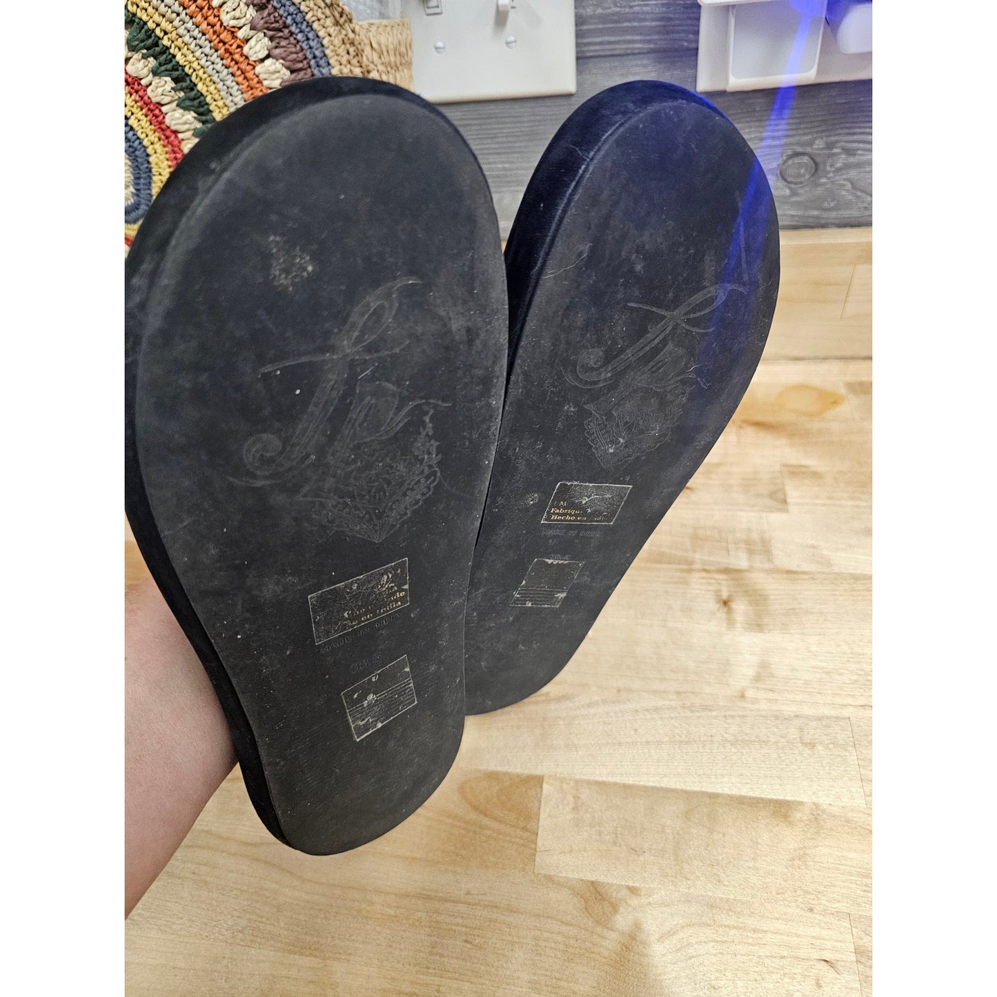 Free People Wonderland Black Leather Flip Flop Ladies size 38.5 / 8.5 & BAG