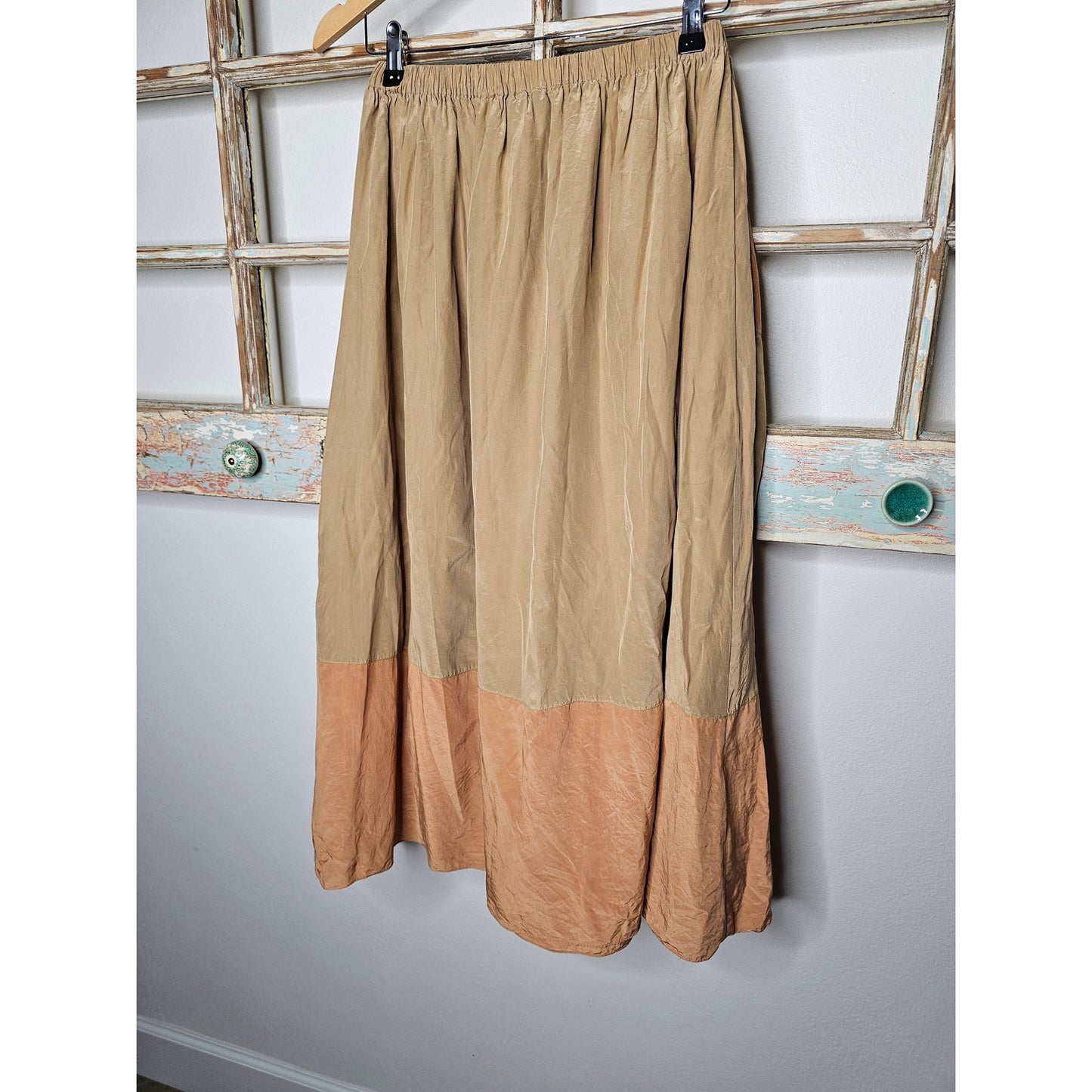 Vintage Silk NERI Skirt W/ Oversized Front Pockets Ladies size 12