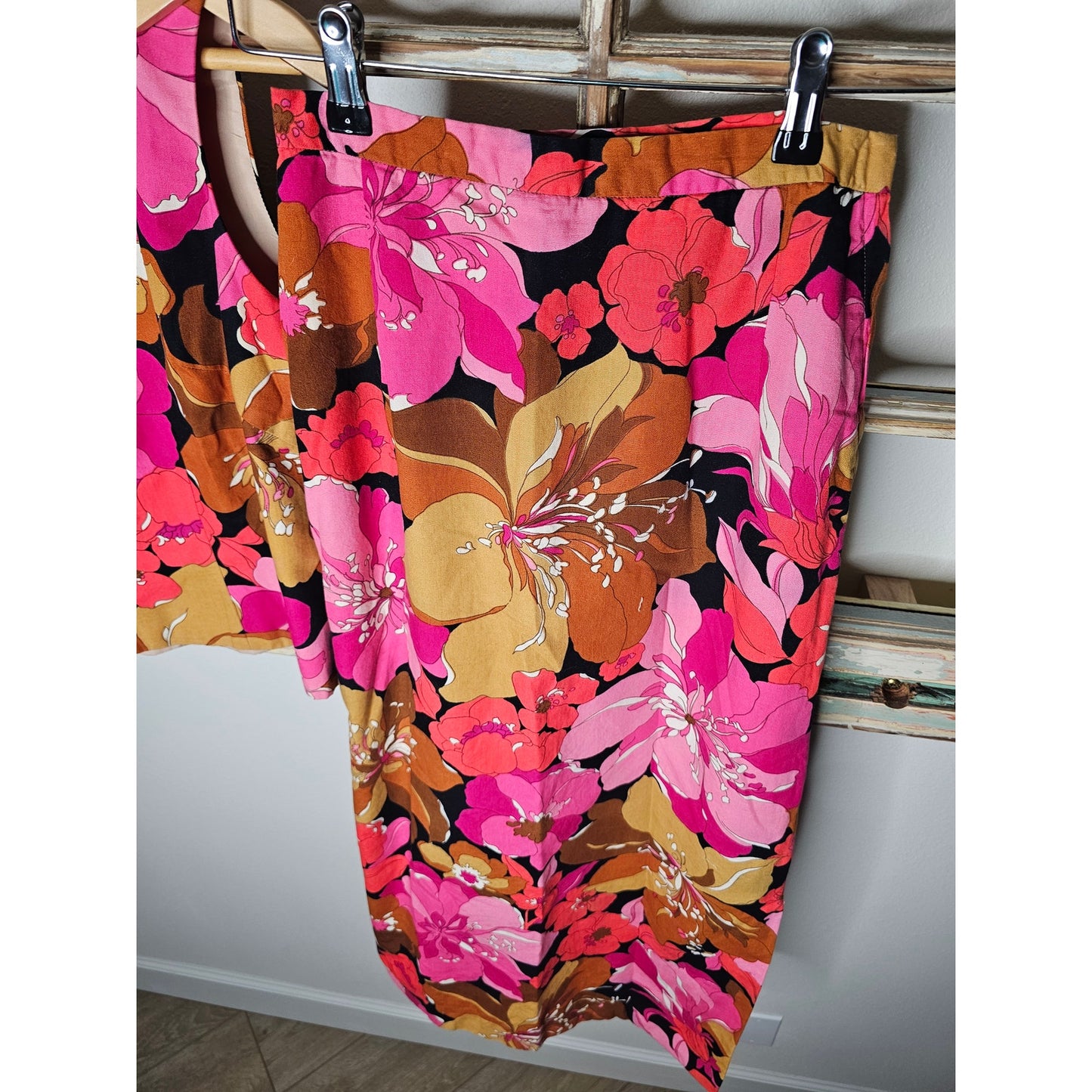 Vintage Hawaiian RenJoy Two-piece Midi skirt with sleeveless Top size Large