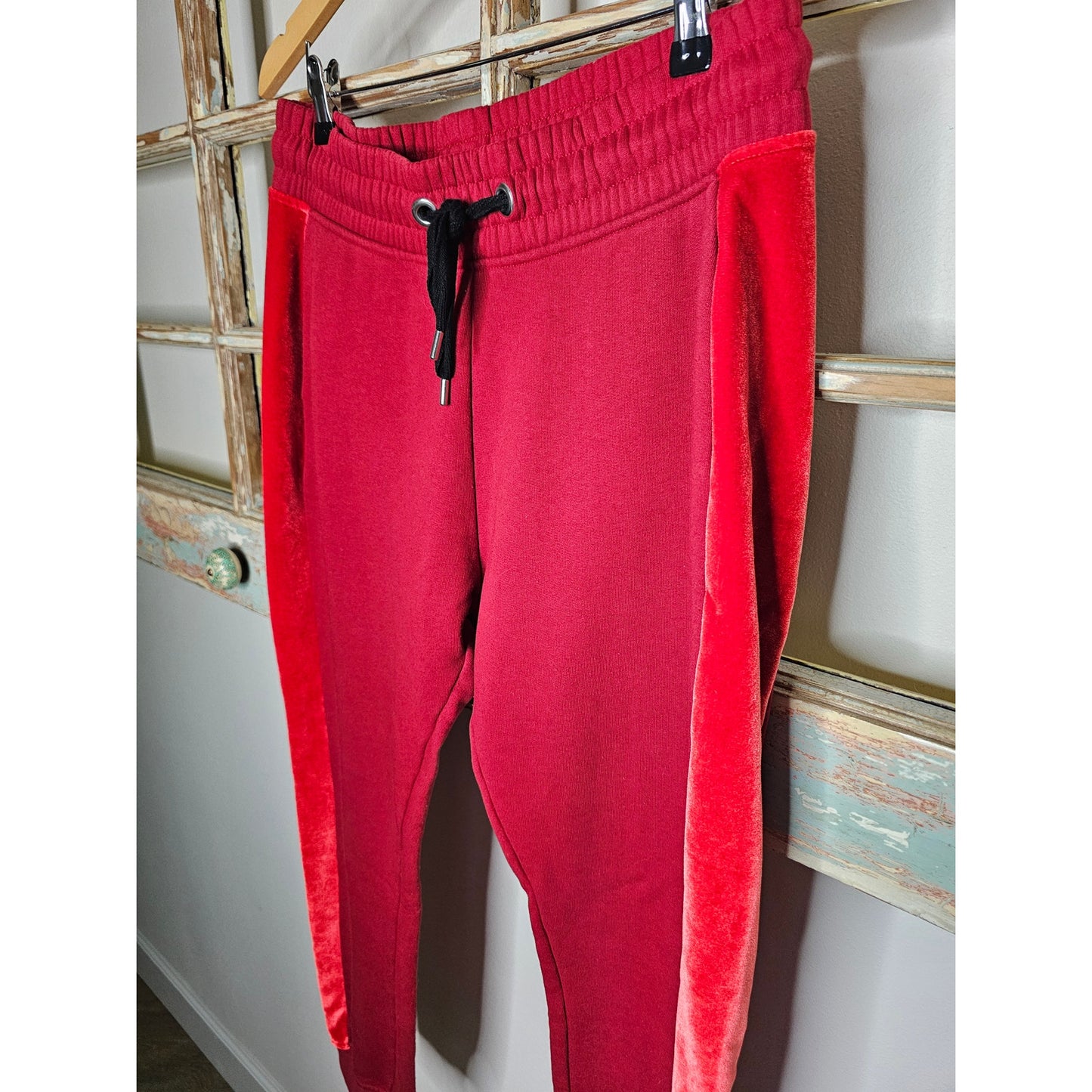 Ivy Park Red Joggers Sweatpants Chili red Velour side Panel Size Small