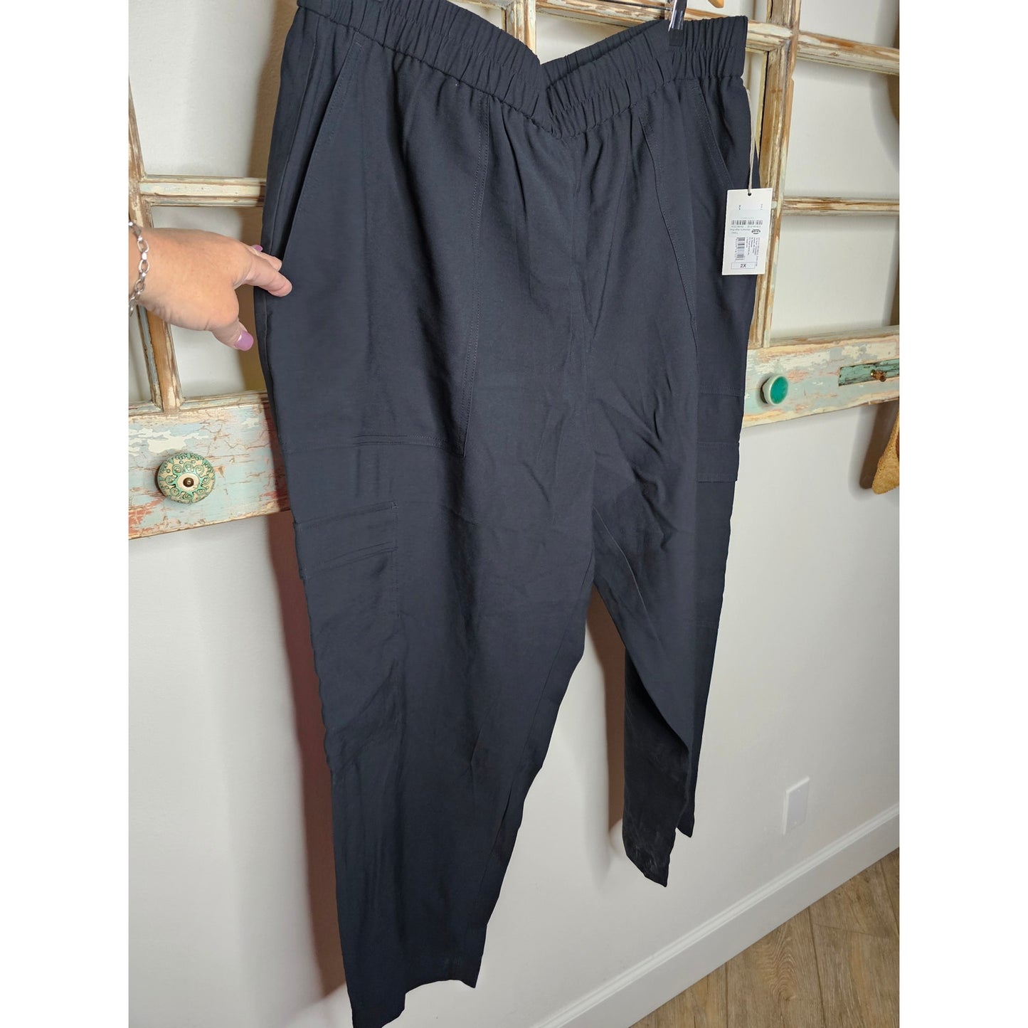 NWOT Black Flowy Rayon Pants With Pockets Ladies size 2X