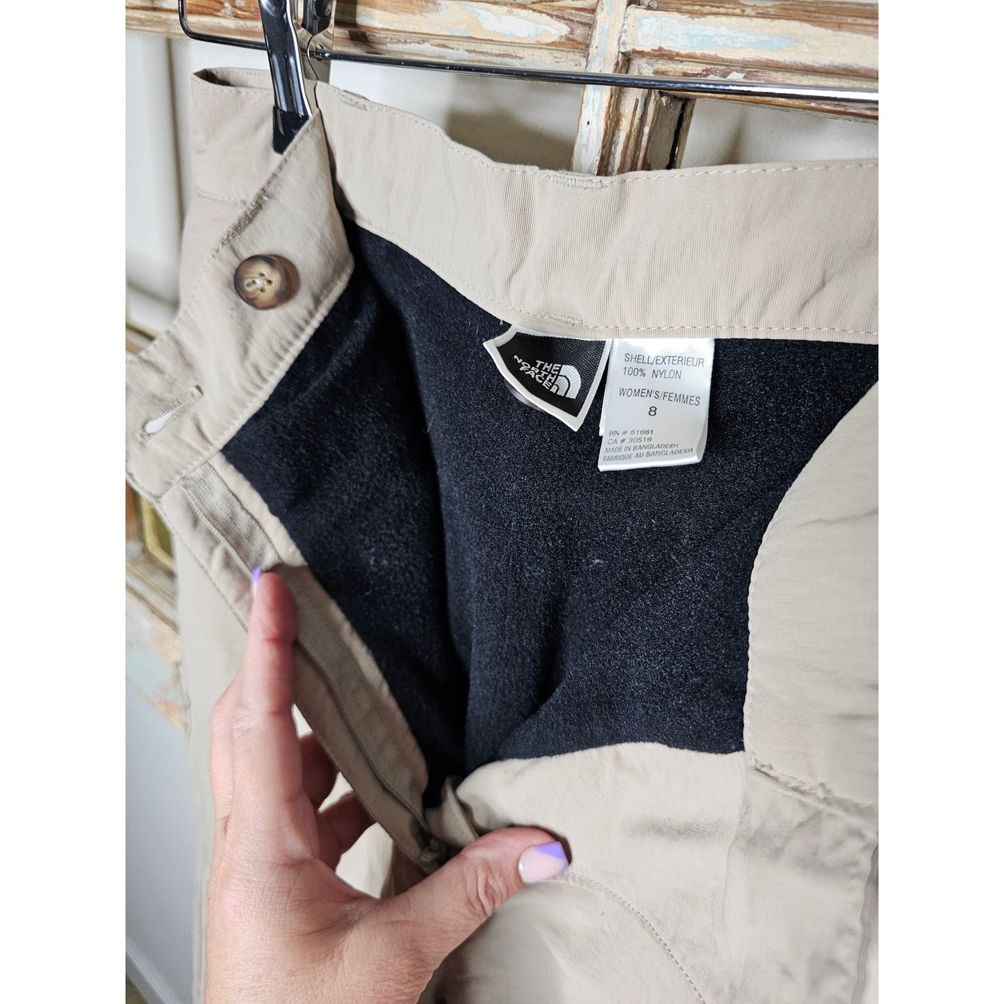 The North Face Khaki Nylon Straight Leg Pant with Fleece lining size 8